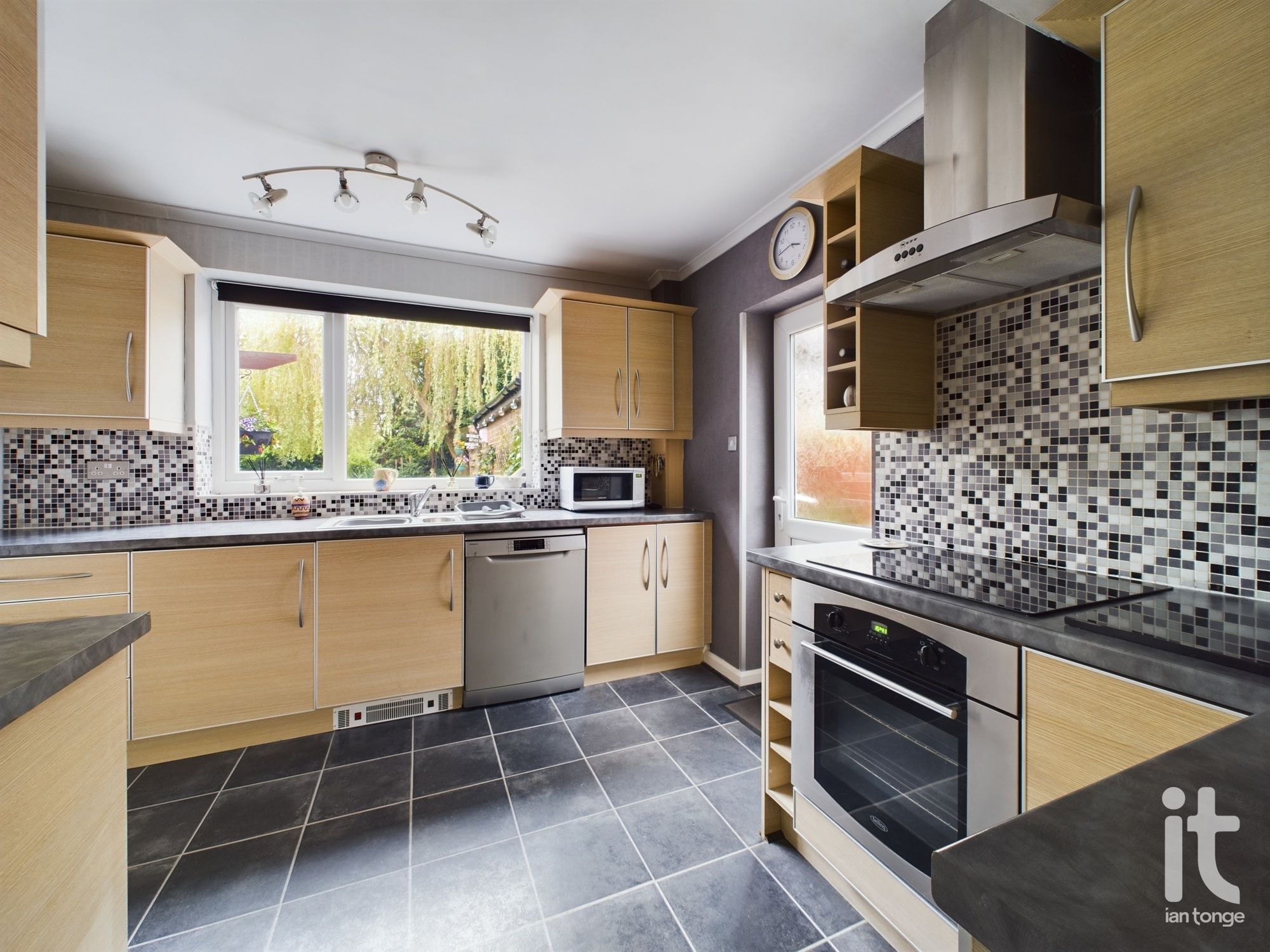 3 bedroom detached house SSTC in Stockport - Photograph 4.