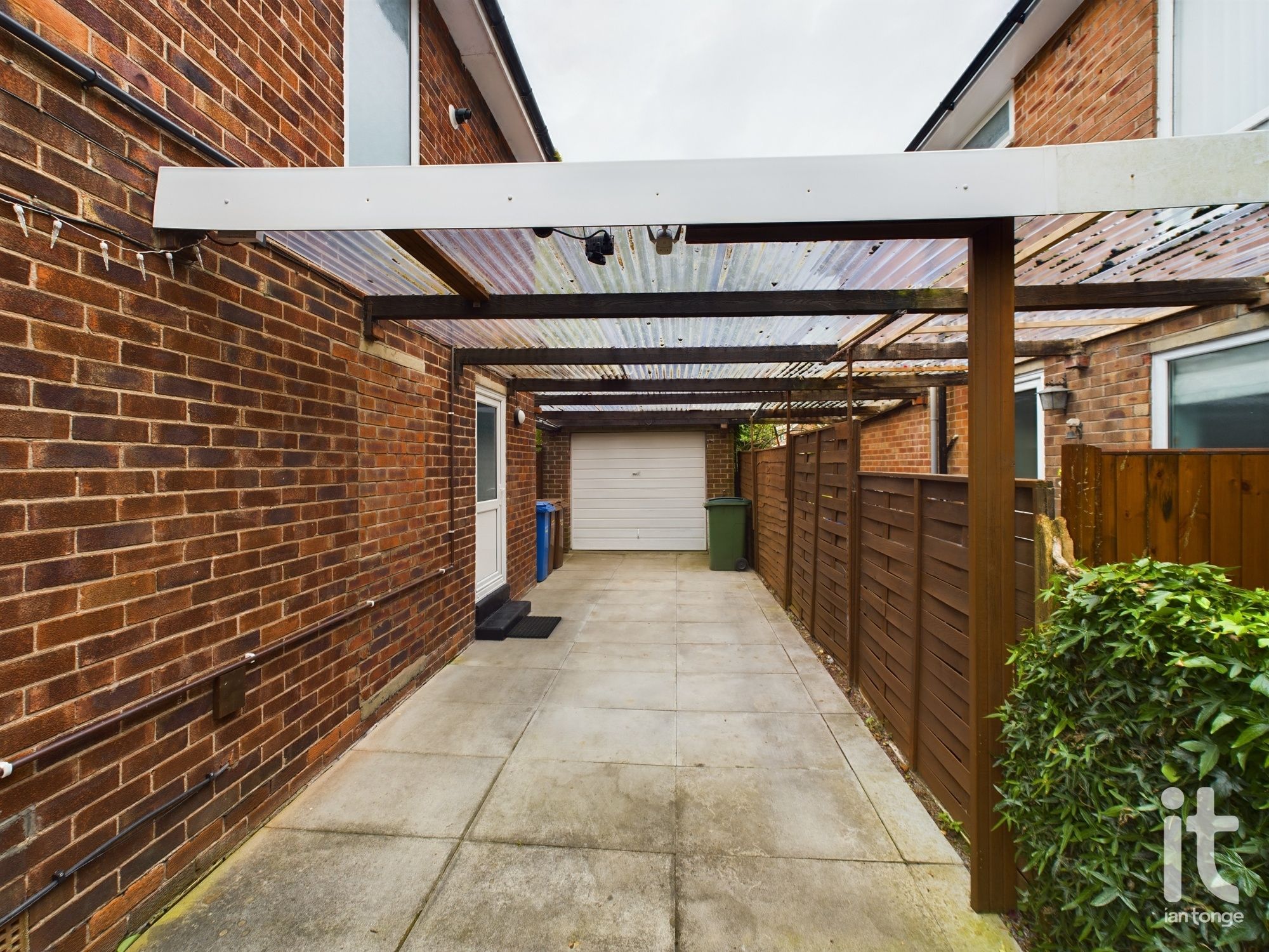 3 bedroom detached house SSTC in Stockport - Photograph 18.