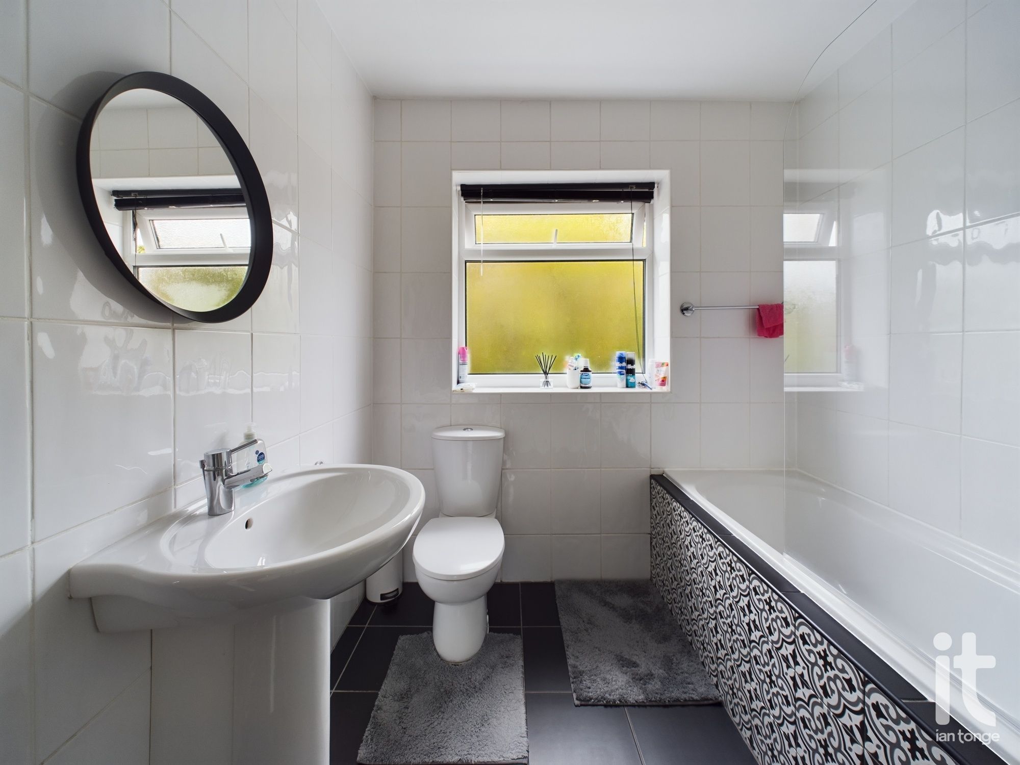 3 bedroom detached house SSTC in Stockport - Photograph 17.