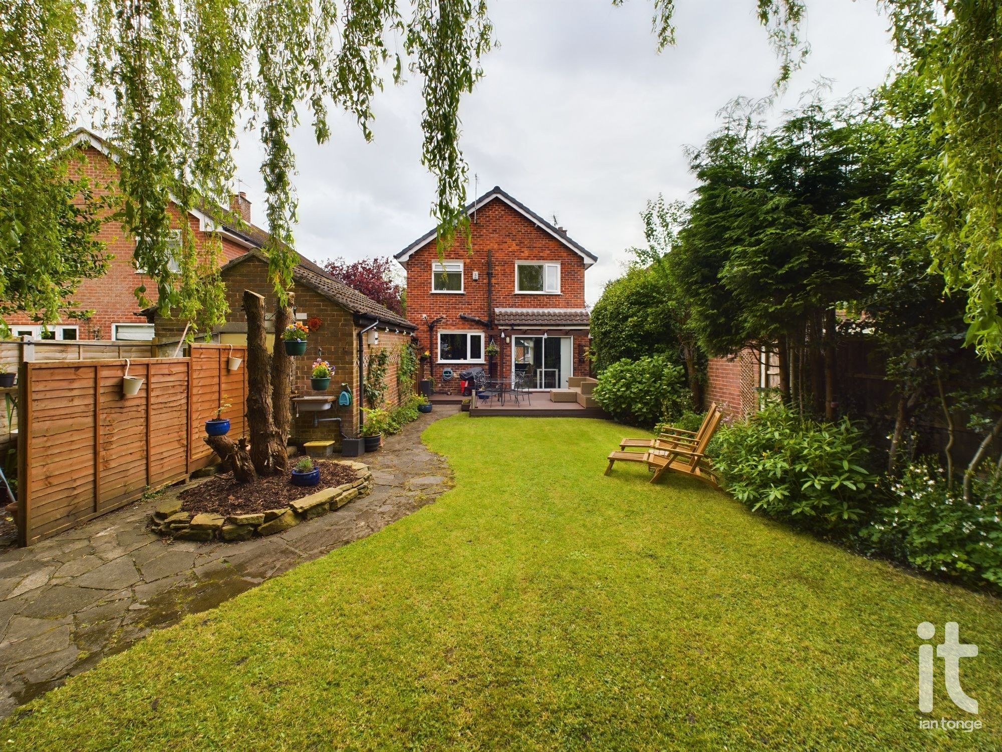 3 bedroom detached house SSTC in Stockport - Photograph 24.