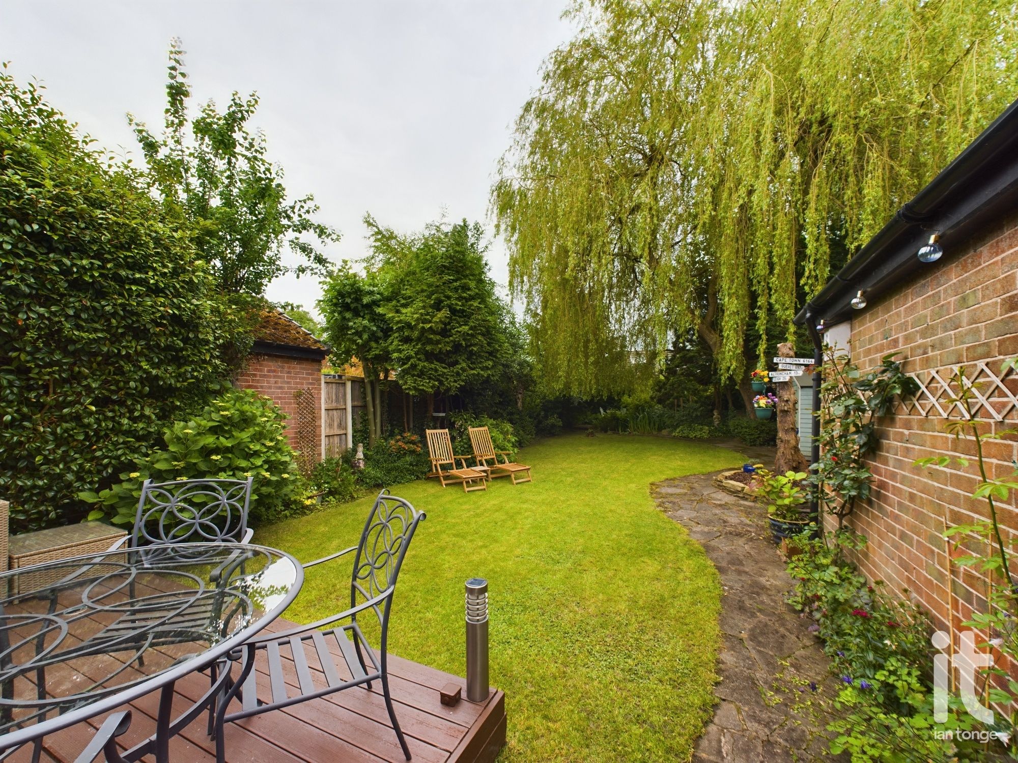 3 bedroom detached house SSTC in Stockport - Photograph 19.