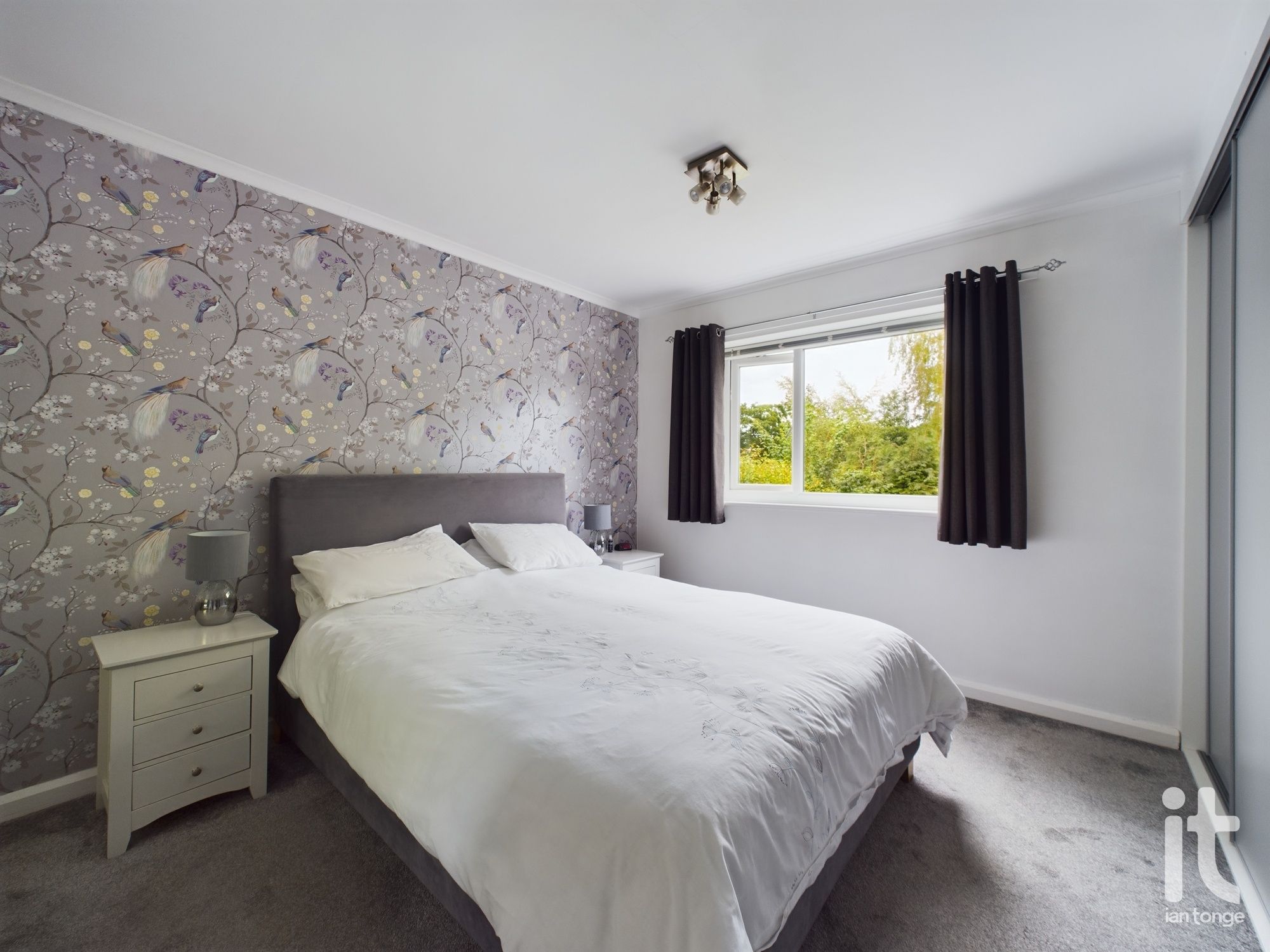 3 bedroom detached house SSTC in Stockport - Photograph 14.