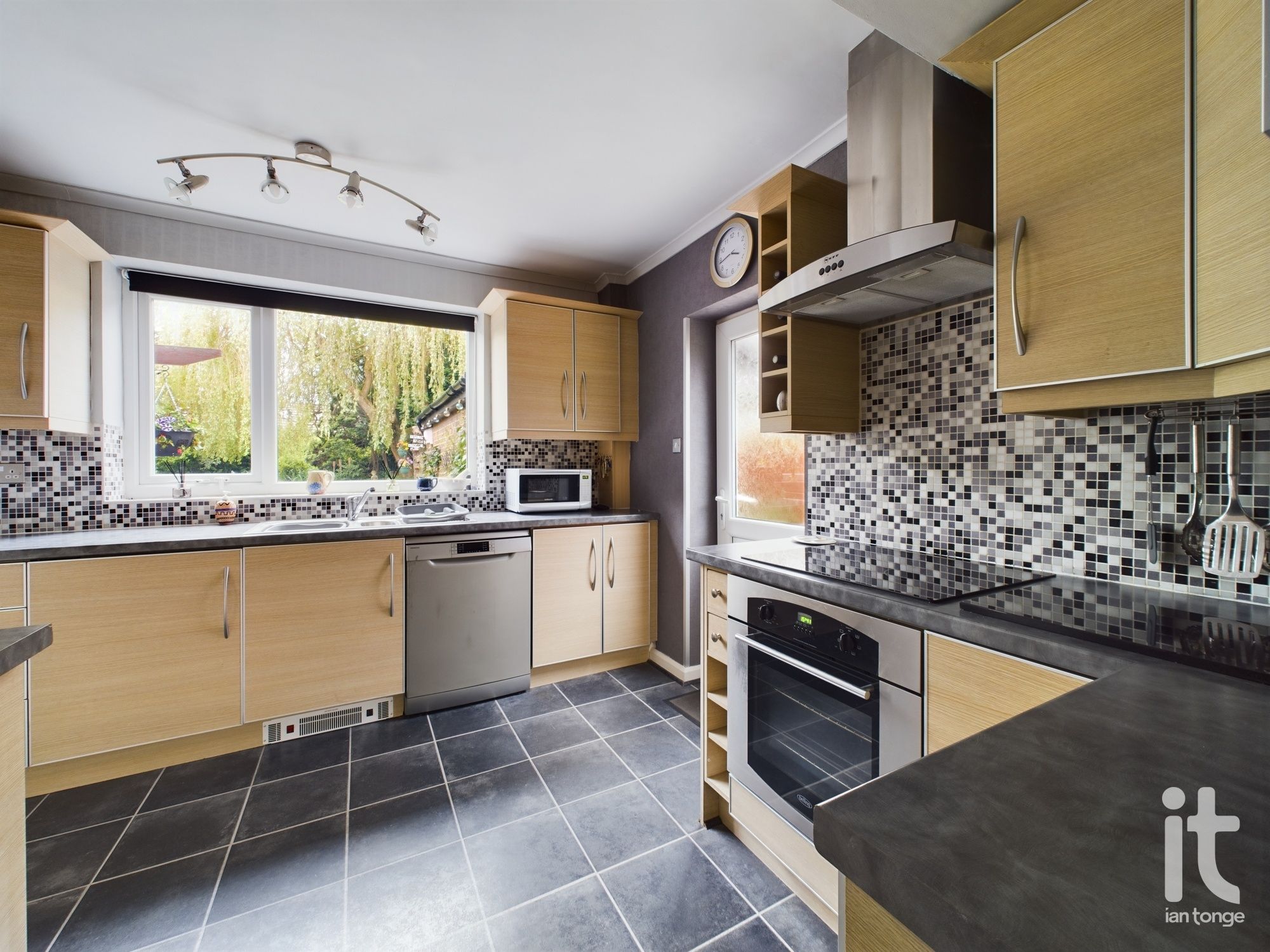 3 bedroom detached house SSTC in Stockport - Photograph 12.