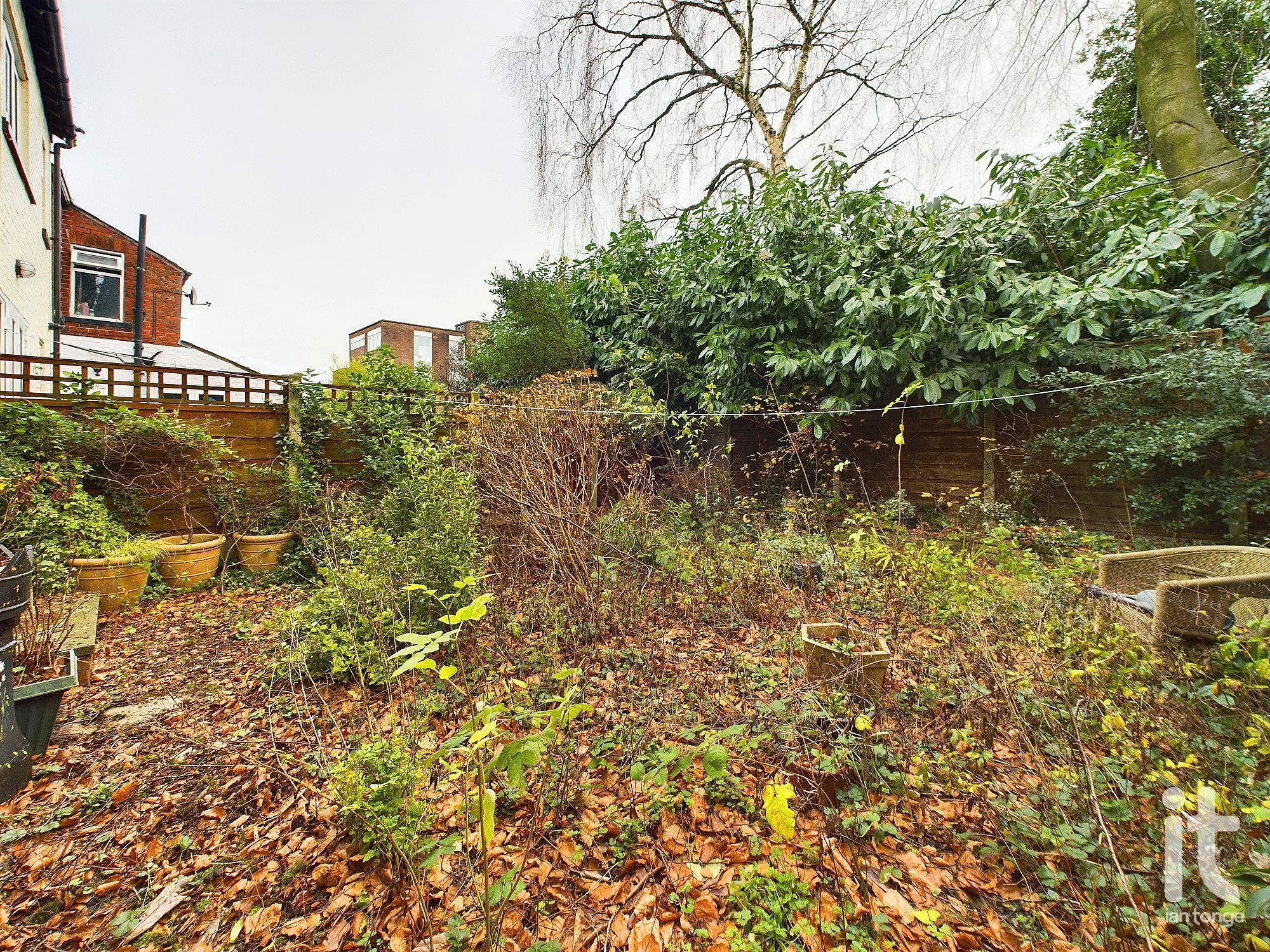 3 bedroom semi-detached house SSTC in Stockport - Photograph 18.