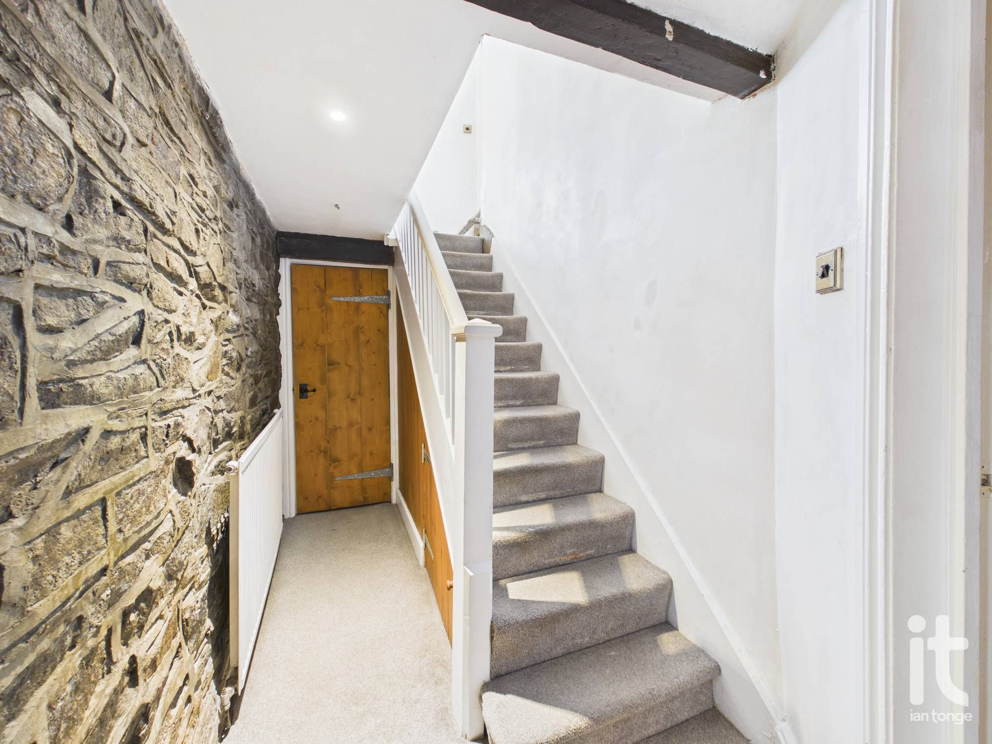 4 bedroom detached house For Sale in High Peak - Photograph 12.