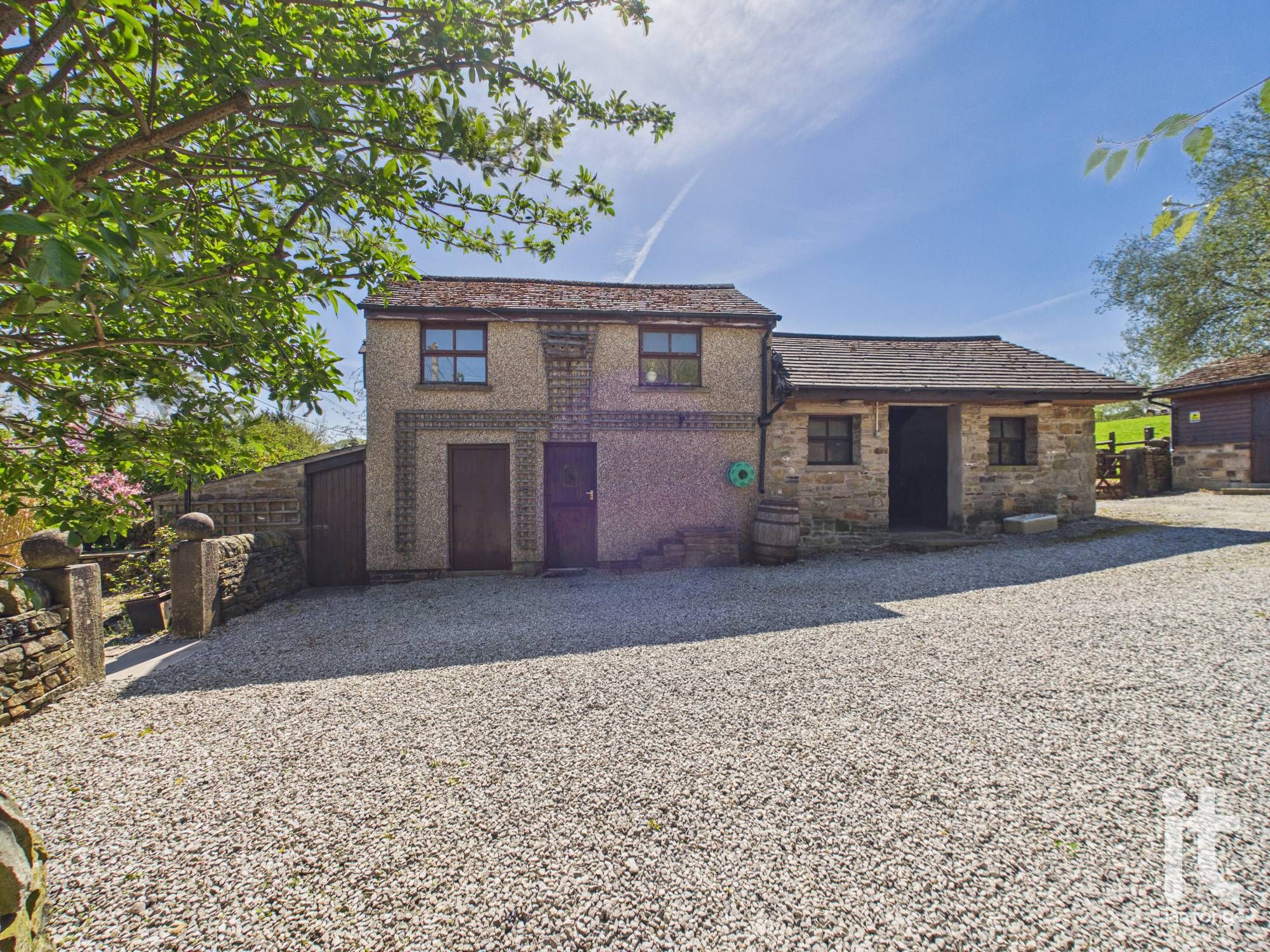 4 bedroom detached house For Sale in High Peak - Photograph 24.