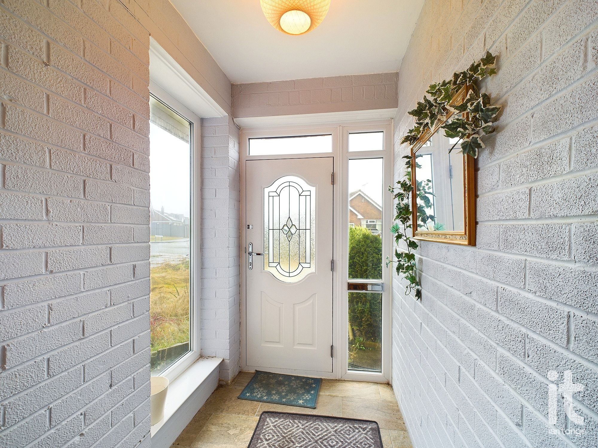 3 bedroom detached bungalow SSTC in Stockport - Photograph 2.