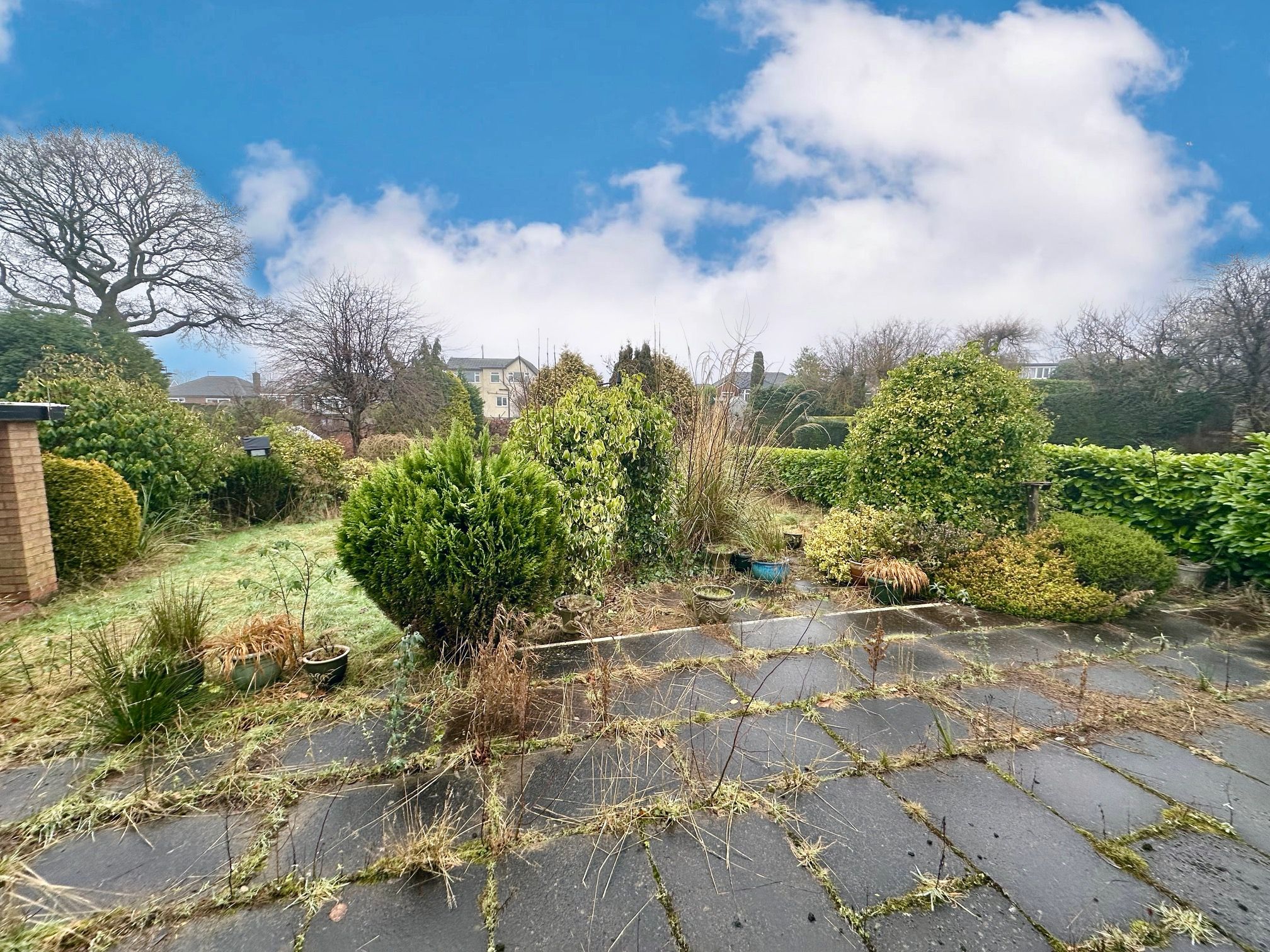 3 bedroom detached bungalow SSTC in Stockport - Photograph 27.