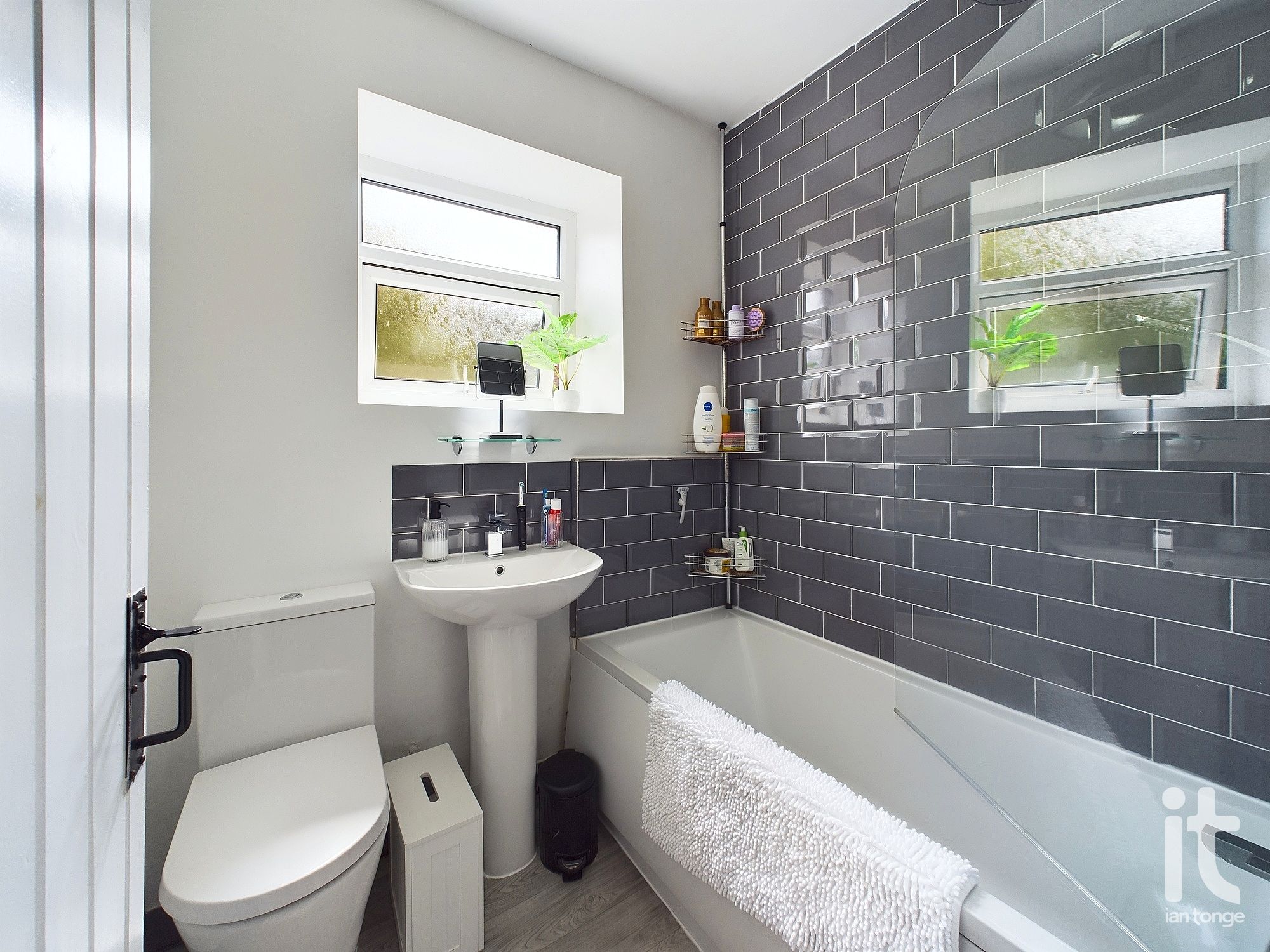 2 bedroom mid terraced house For Sale in Disley - Photograph 25.