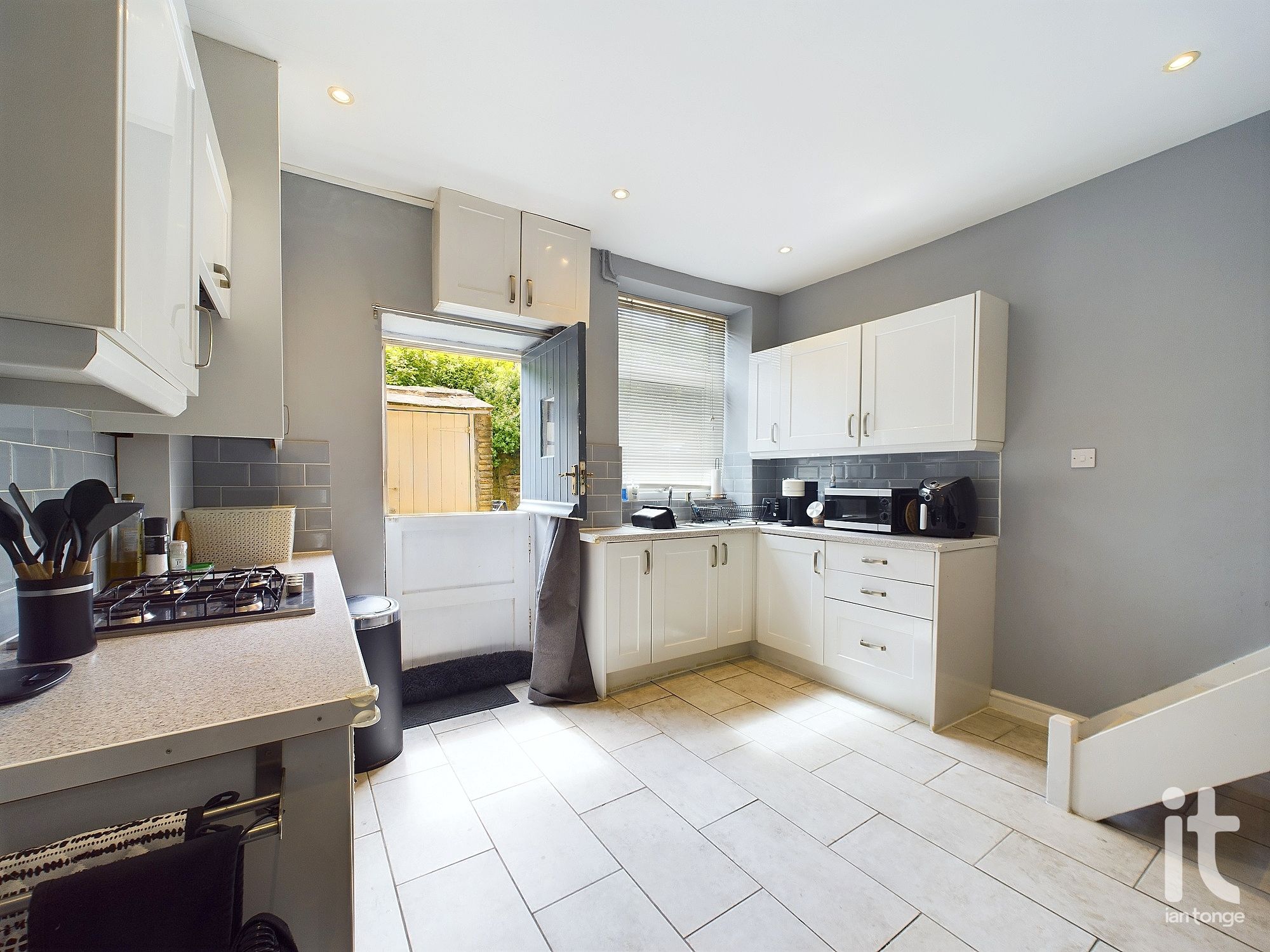 2 bedroom mid terraced house For Sale in Disley - Photograph 7.