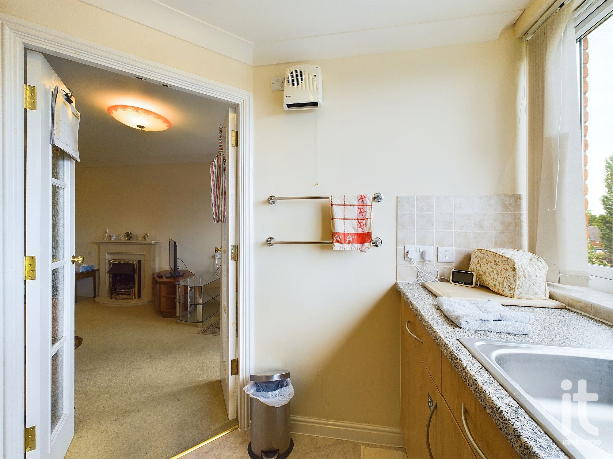 1 bedroom apartment flat/apartment Under Offer in Stockport - Photograph 18.