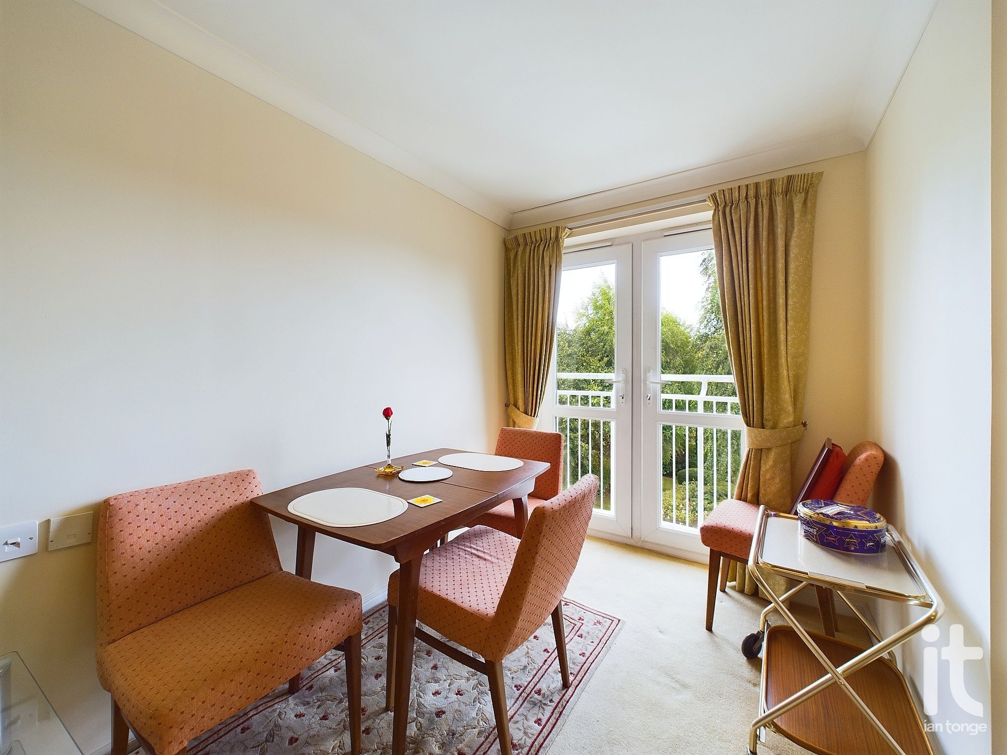 1 bedroom apartment flat/apartment Under Offer in Stockport - Photograph 4.