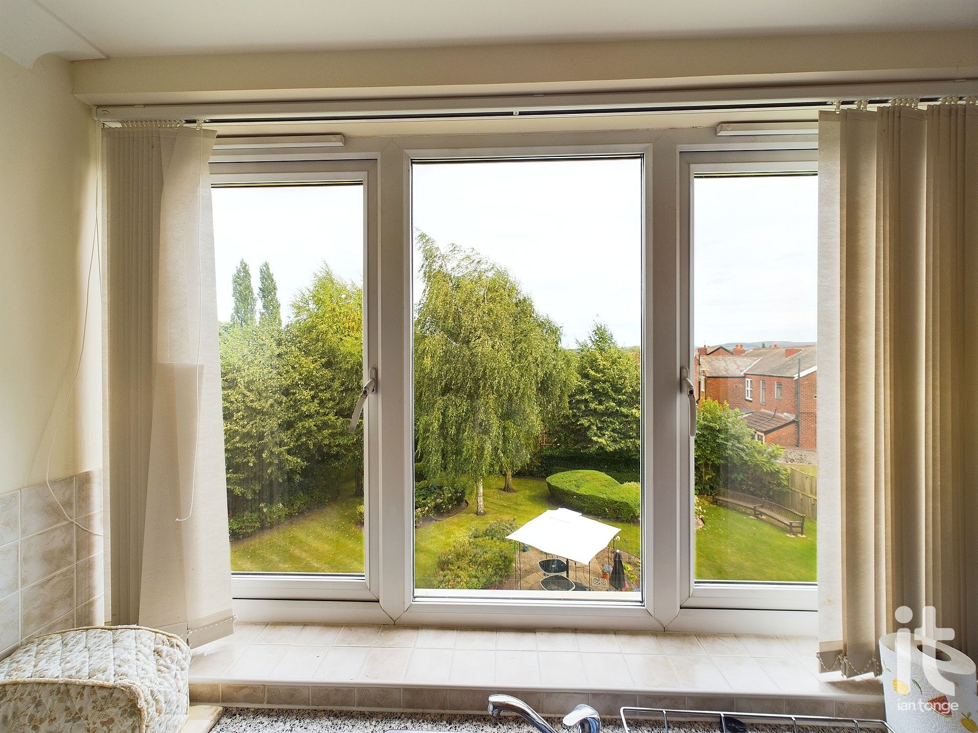 1 bedroom apartment flat/apartment Under Offer in Stockport - Photograph 16.