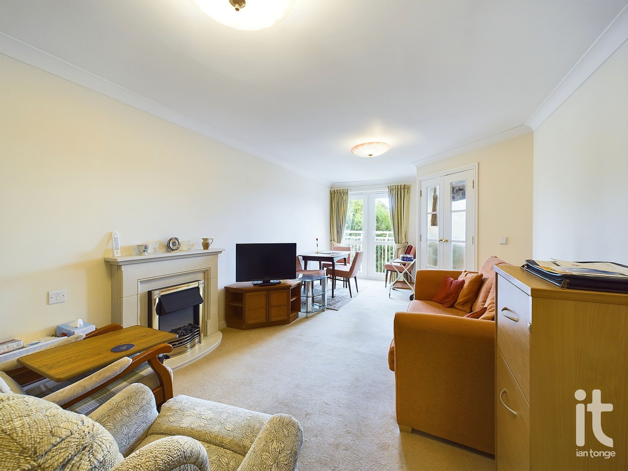 1 bedroom apartment flat/apartment Under Offer in Stockport - Photograph 6.