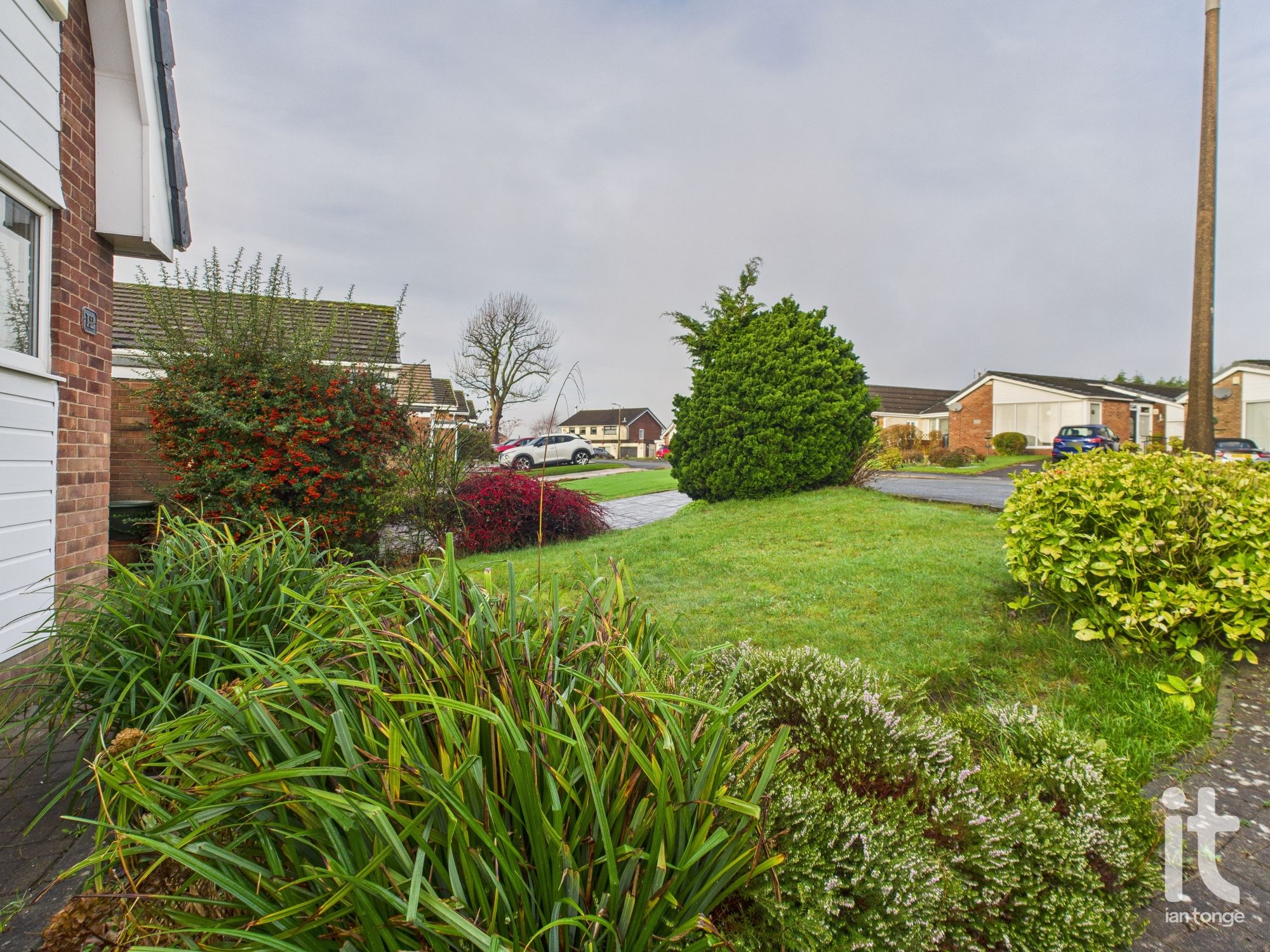 3 bedroom link detached bungalow SSTC in Stockport - Photograph 50.