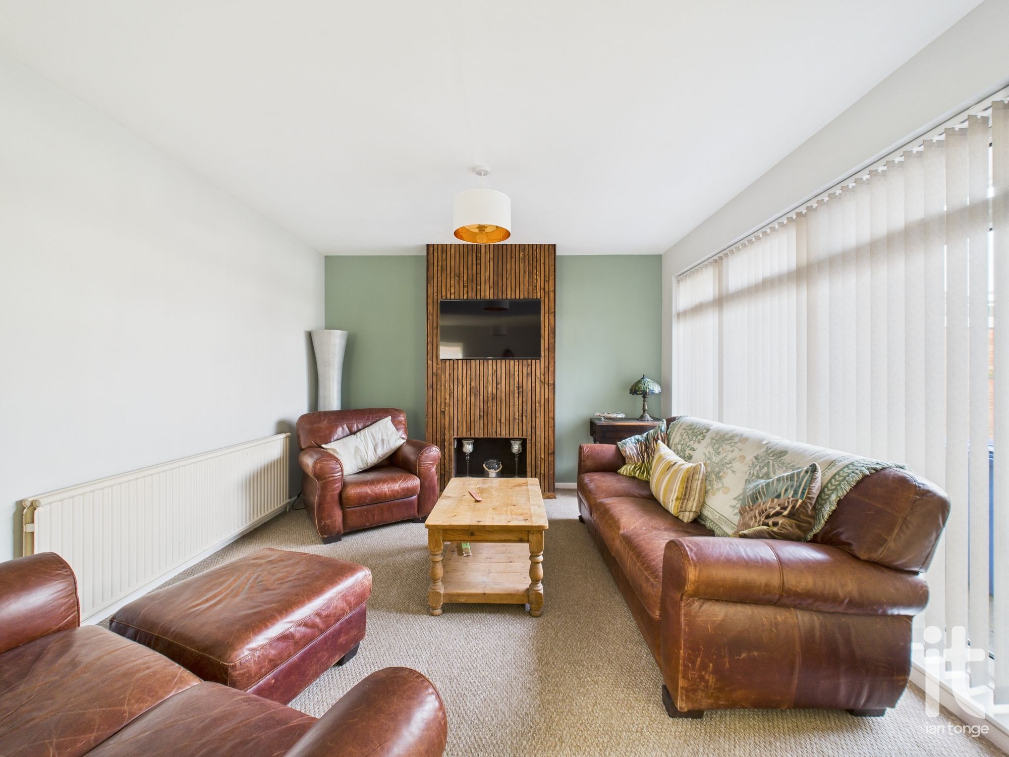 3 bedroom link detached bungalow SSTC in Stockport - Photograph 8.