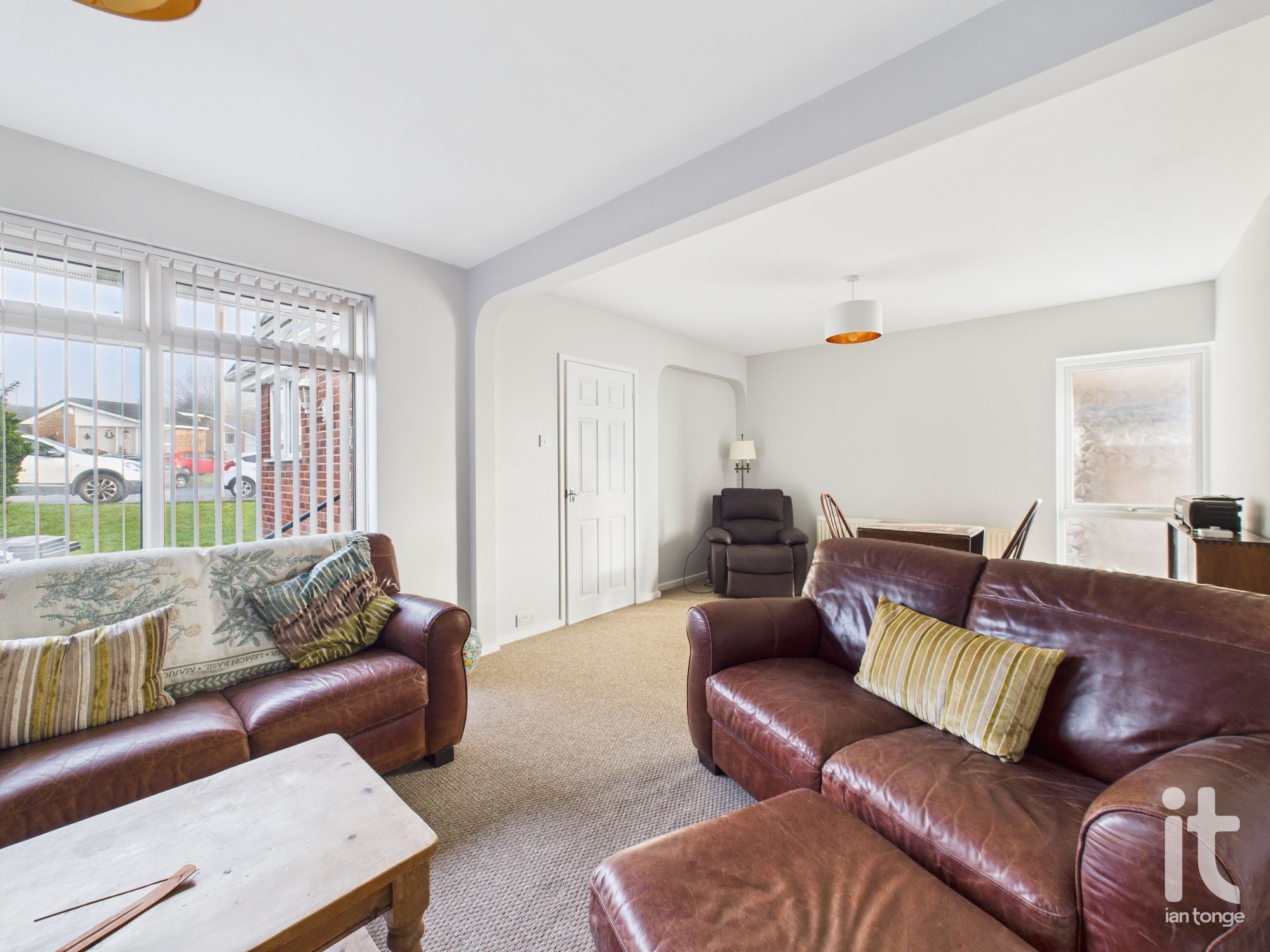 3 bedroom link detached bungalow SSTC in Stockport - Photograph 9.