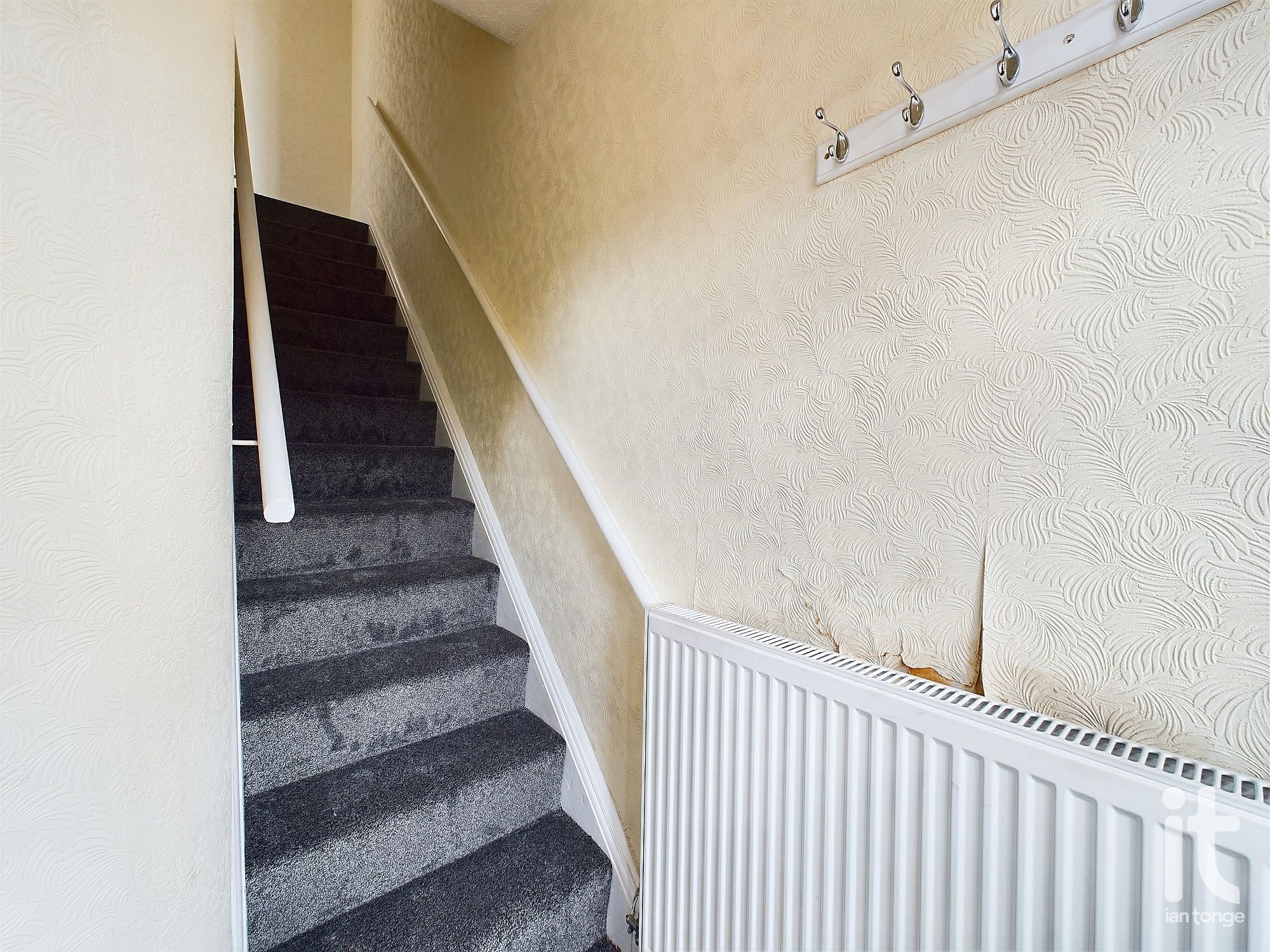 2 bedroom mews house SSTC in Stockport - Photograph 5.