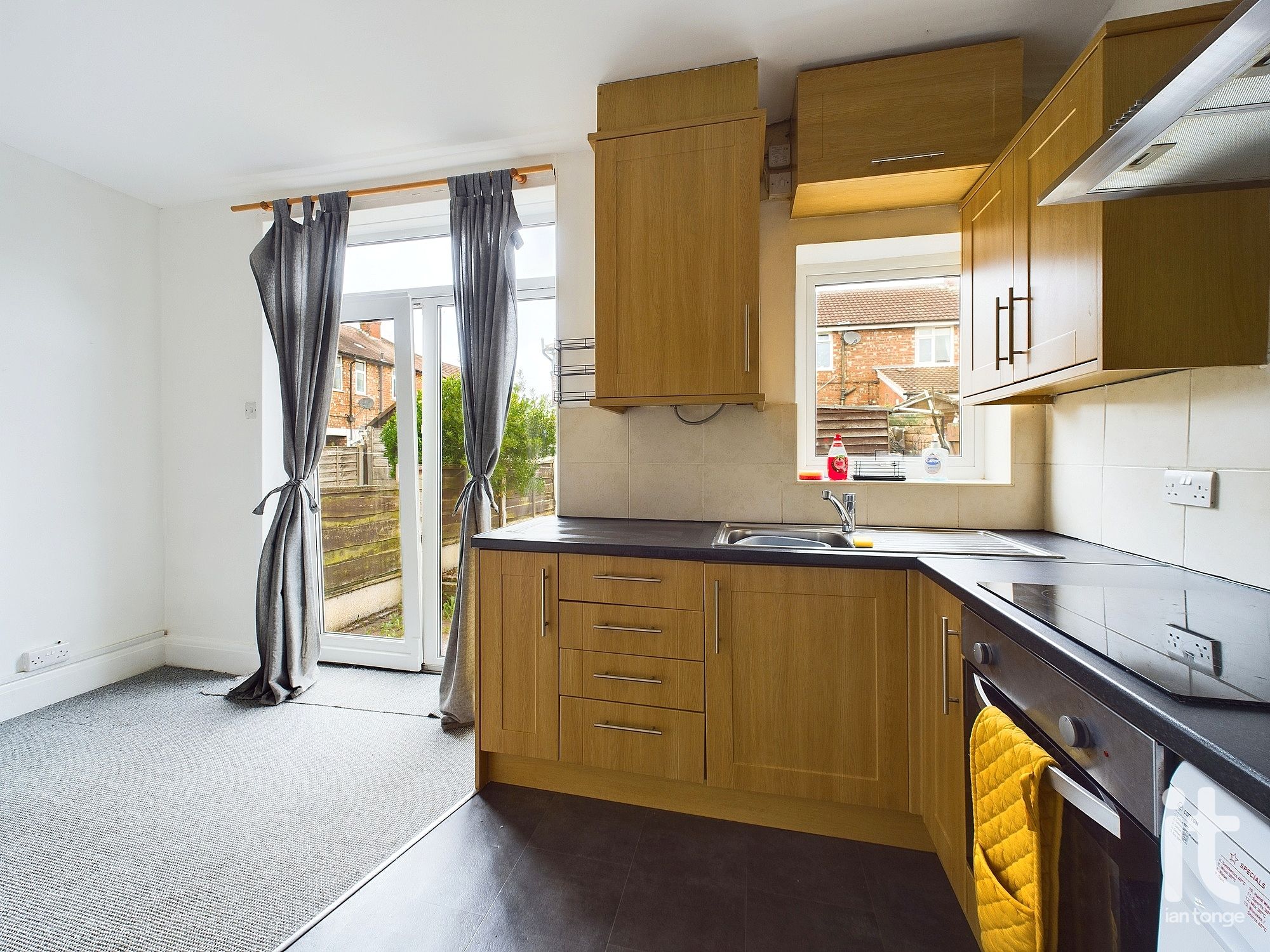 2 bedroom mews house SSTC in Stockport - Photograph 7.