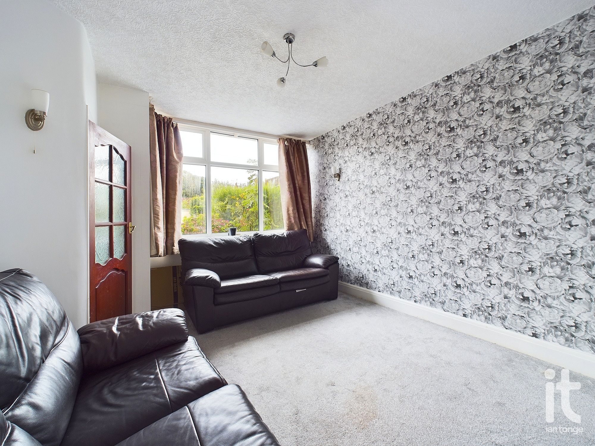 2 bedroom mews house SSTC in Stockport - Photograph 3.