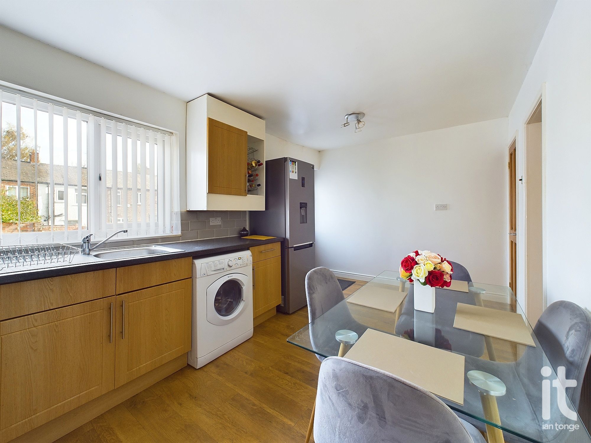 2 bedroom mid terraced house Under Offer in Stockport - Photograph 8.