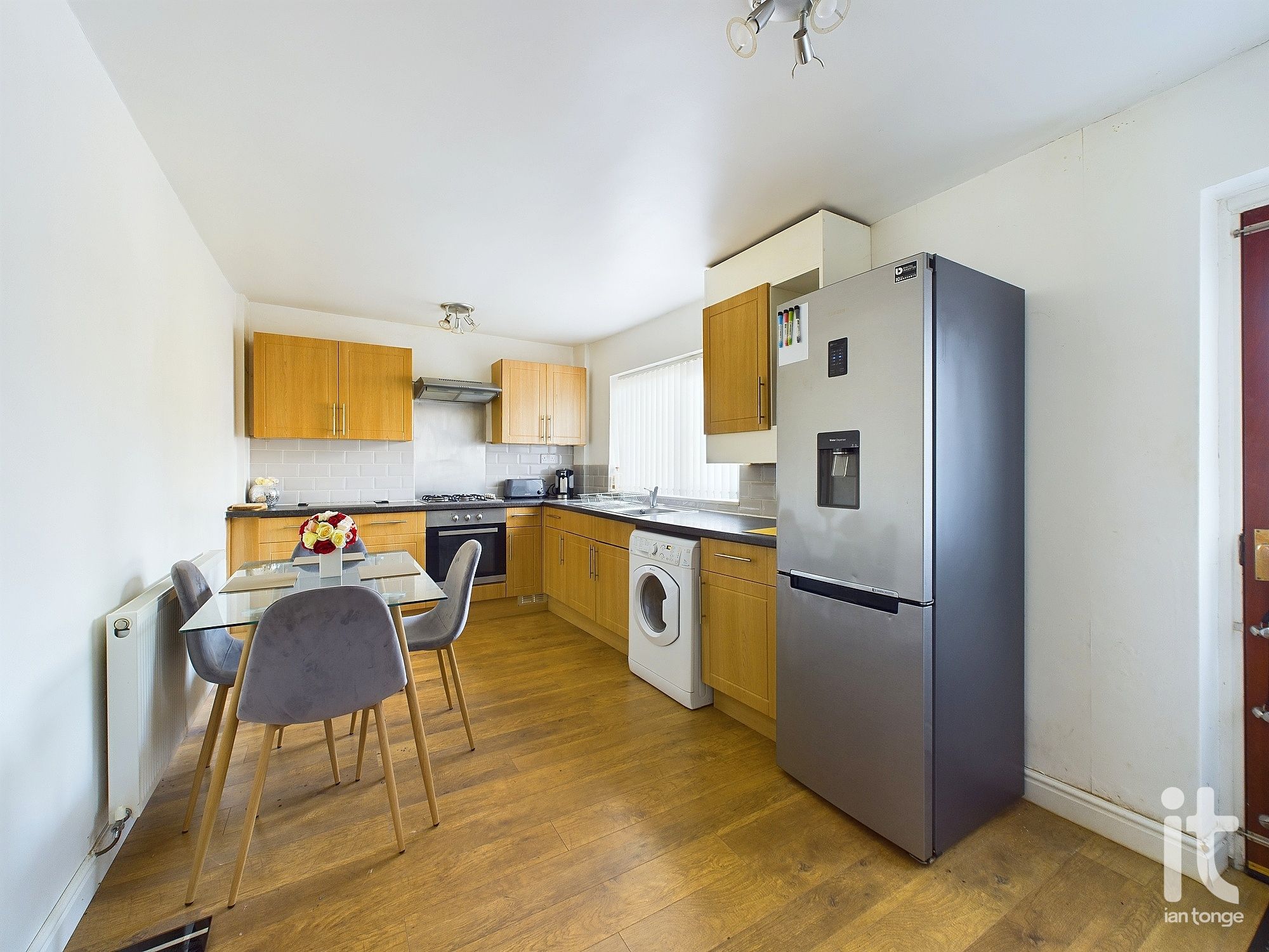 2 bedroom mid terraced house Under Offer in Stockport - Photograph 7.
