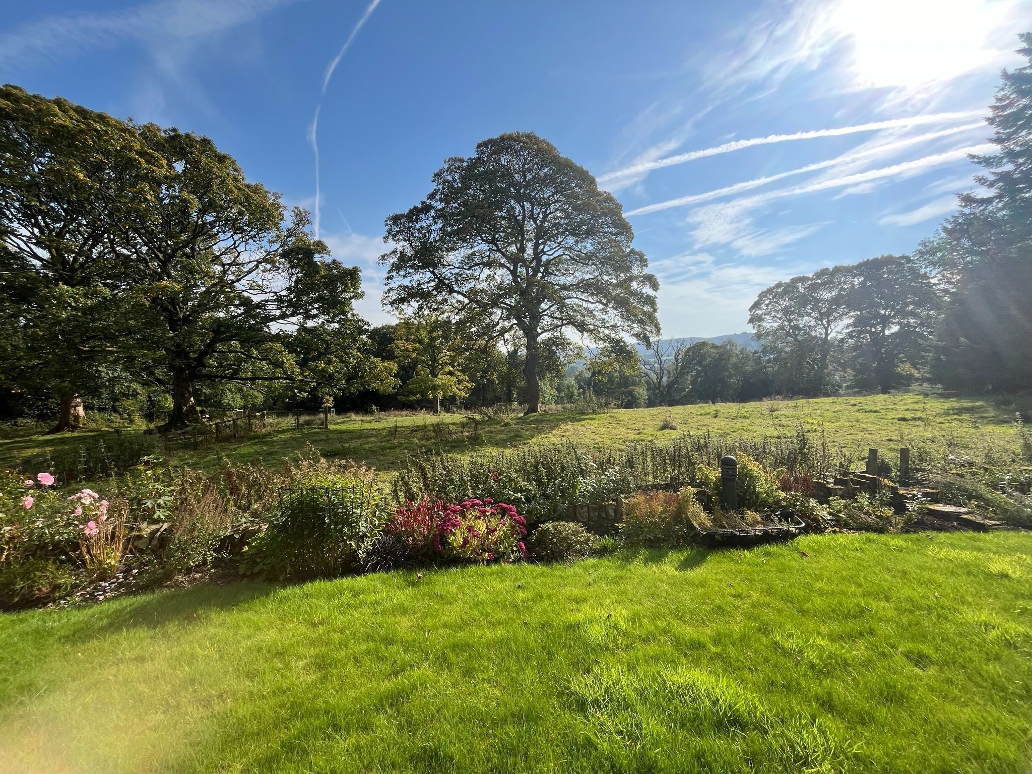 2 bedroom penthouse flat/apartment Under Offer in High Peak - Photograph 65.