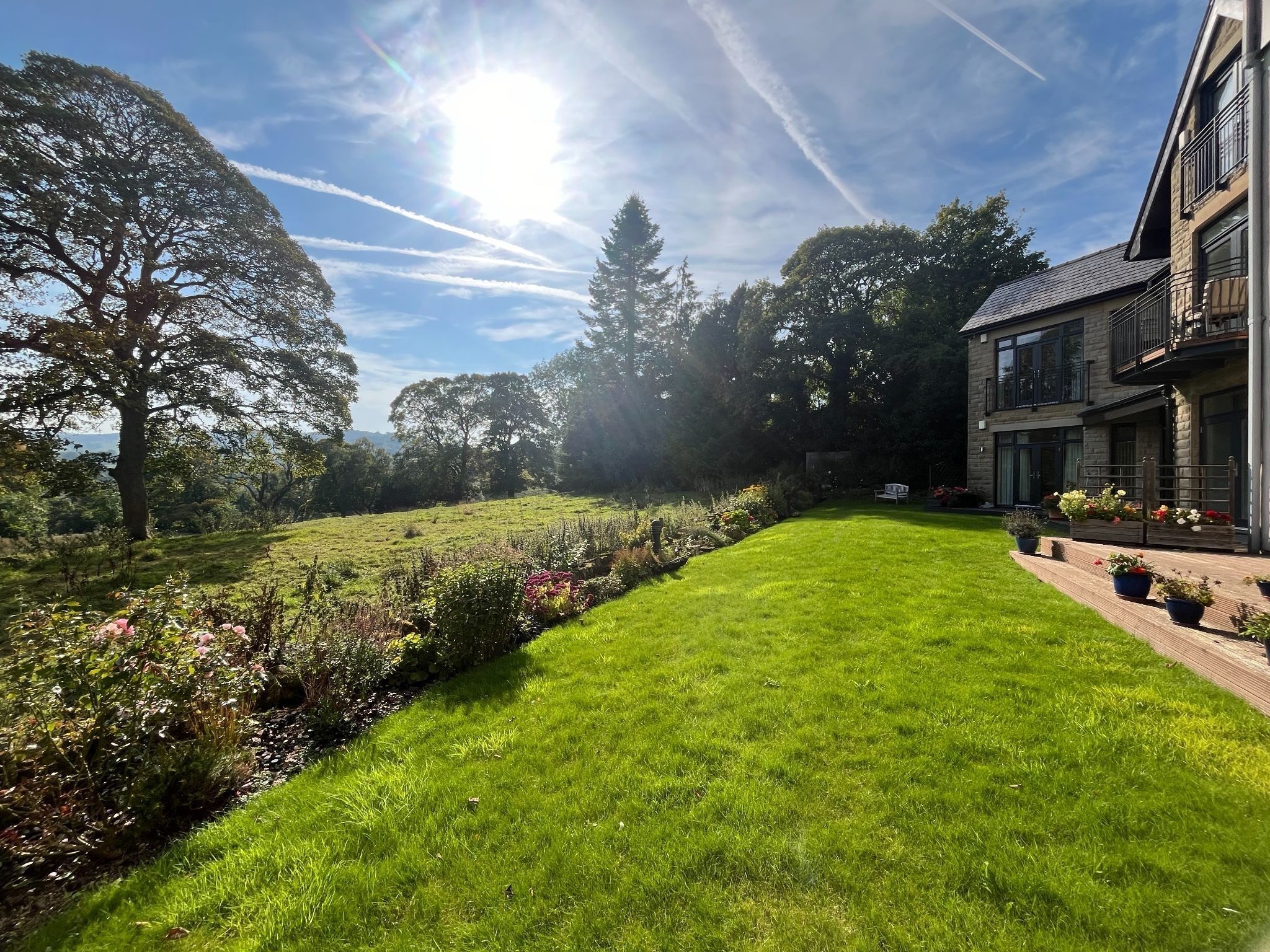 2 bedroom penthouse flat/apartment Under Offer in High Peak - Photograph 61.