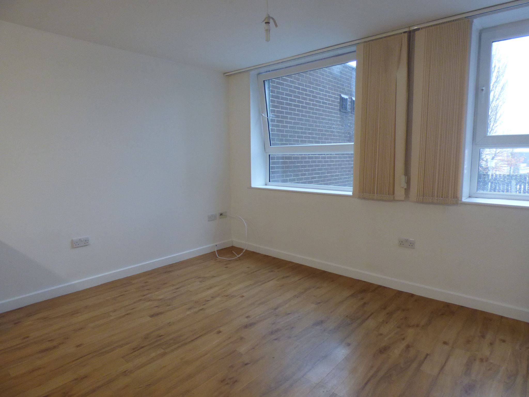 1 bedroom apartment flat/apartment Let in Stockport - Photograph 4.