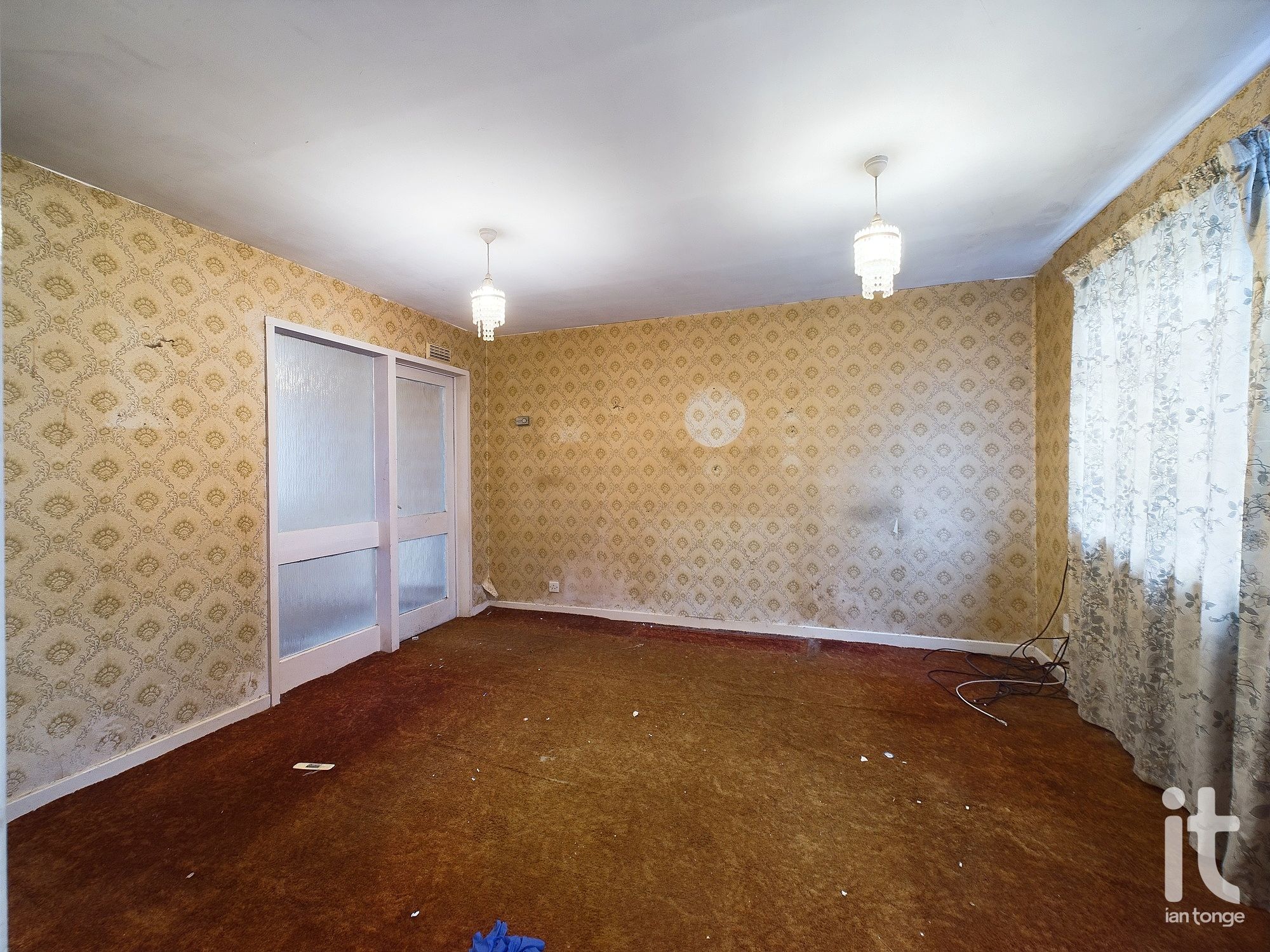 2 bedroom mid terraced house Under Offer in Stockport - Photograph 15.