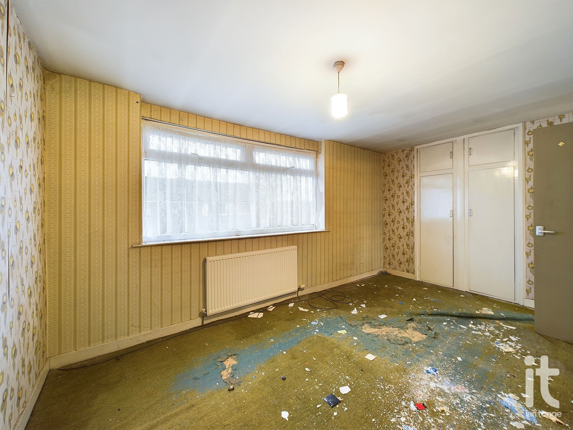 2 bedroom mid terraced house Under Offer in Stockport - Photograph 24.