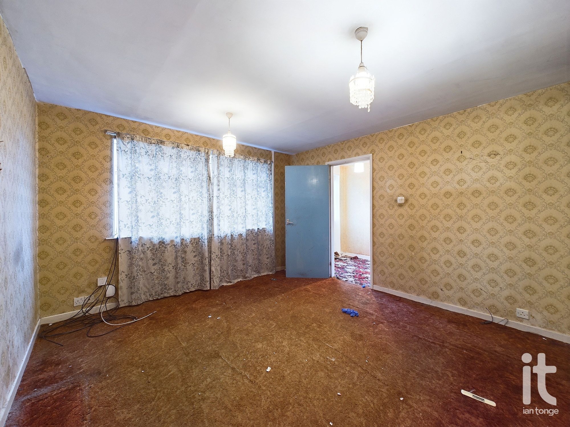 2 bedroom mid terraced house Under Offer in Stockport - Photograph 16.