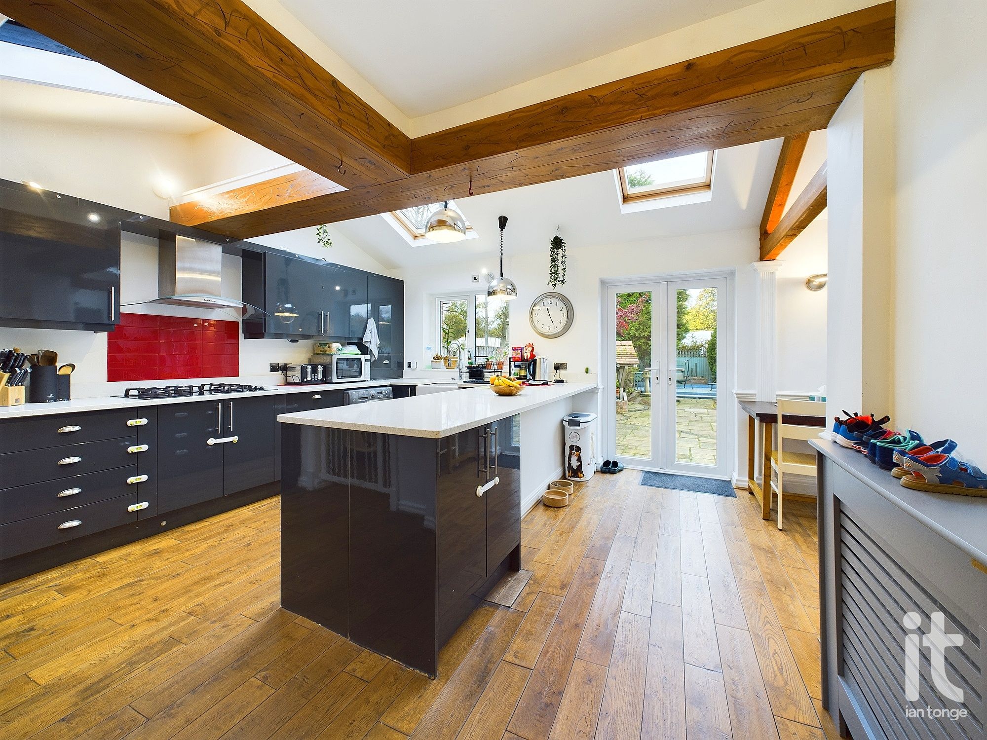 3 bedroom semi-detached house SSTC in Stockport - Photograph 8.