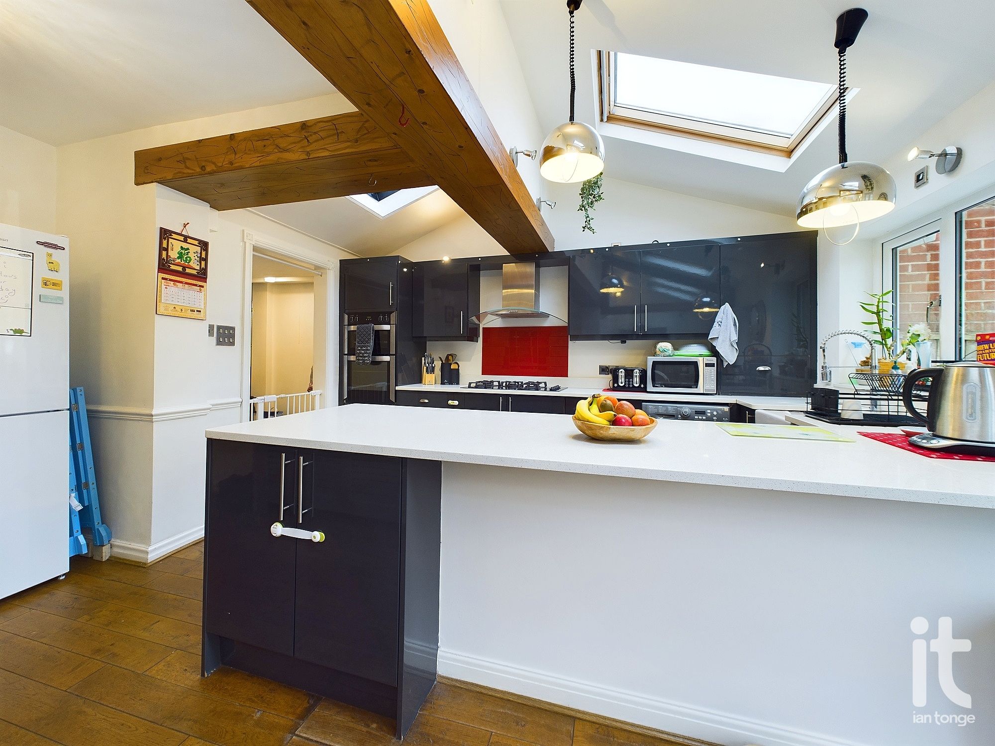 3 bedroom semi-detached house SSTC in Stockport - Photograph 10.