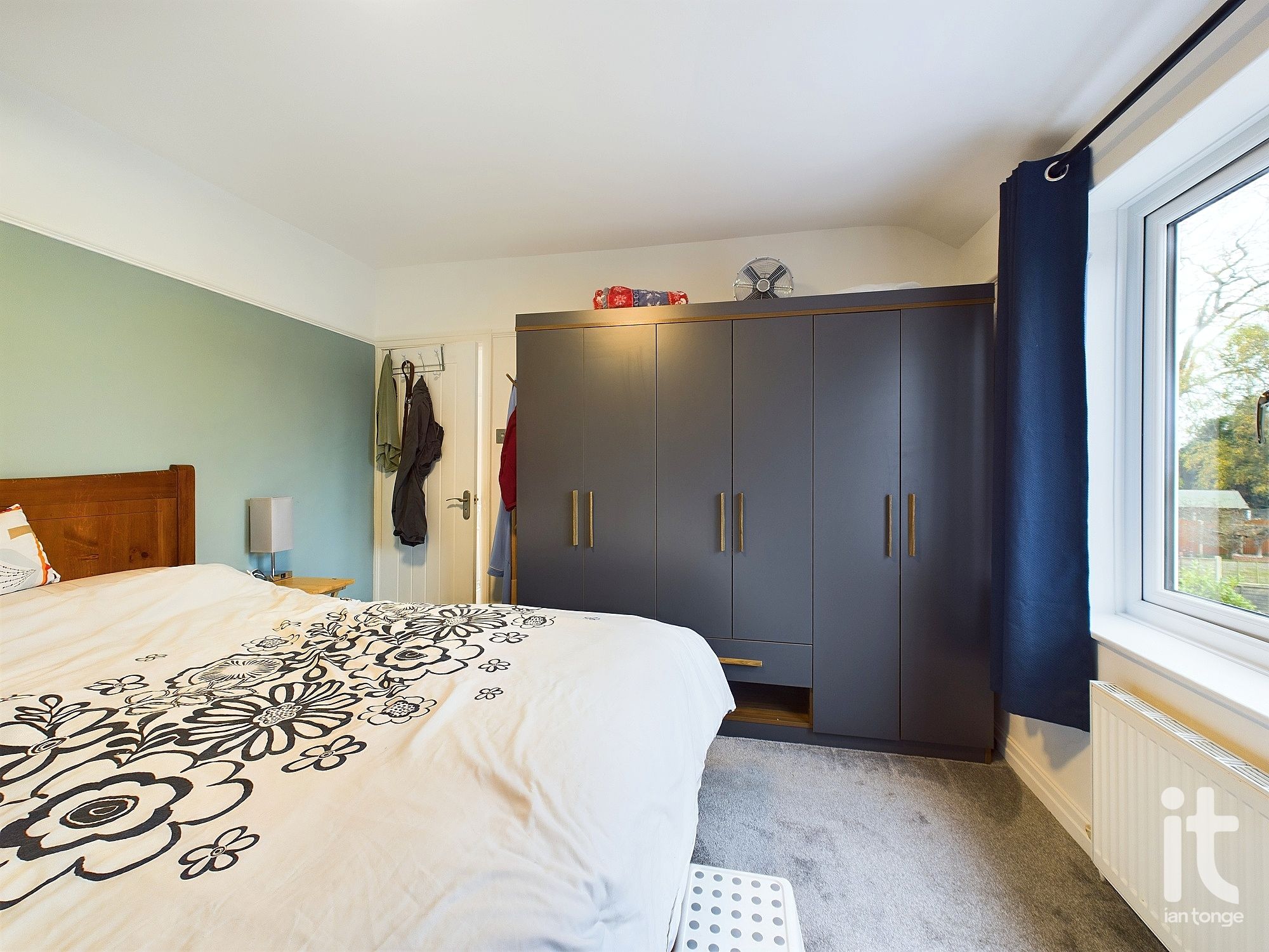 3 bedroom semi-detached house SSTC in Stockport - Photograph 17.