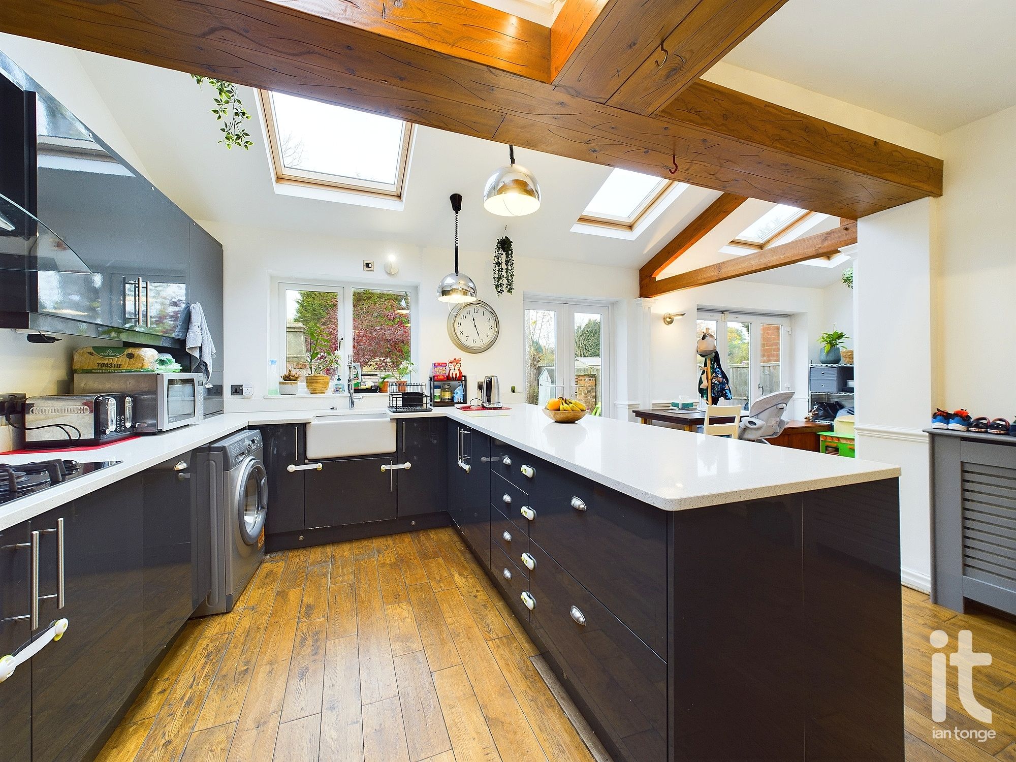 3 bedroom semi-detached house SSTC in Stockport - Photograph 9.