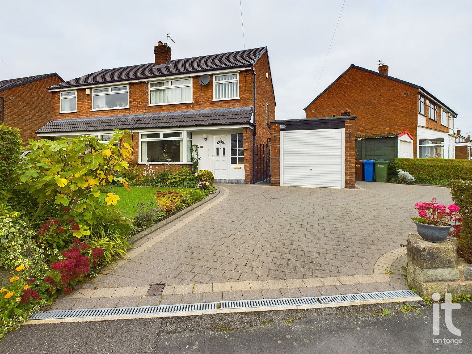 3 bedroom semi-detached house SSTC in Stockport - Photograph 1.