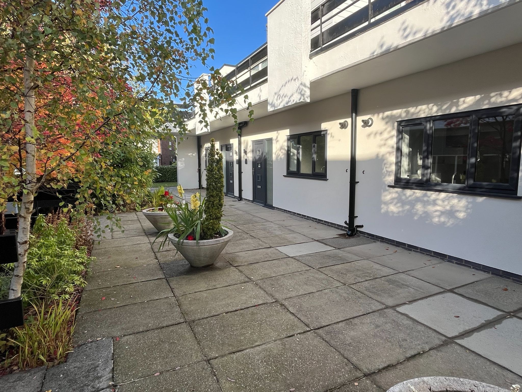 2 bedroom ground floor flat/apartment Sold in Stockport - Photograph 24.