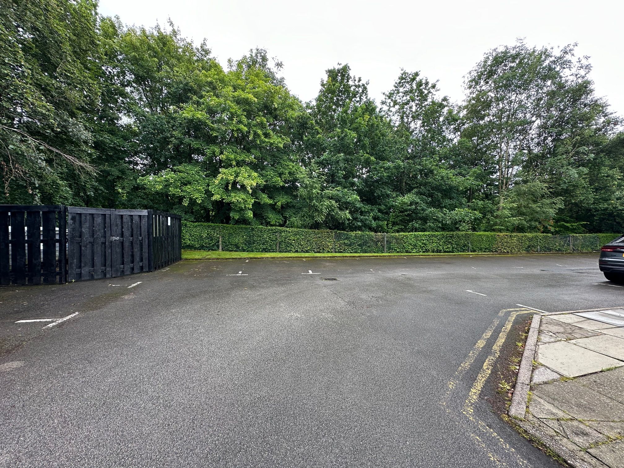 2 bedroom ground floor flat/apartment Sold in Stockport - Photograph 18.