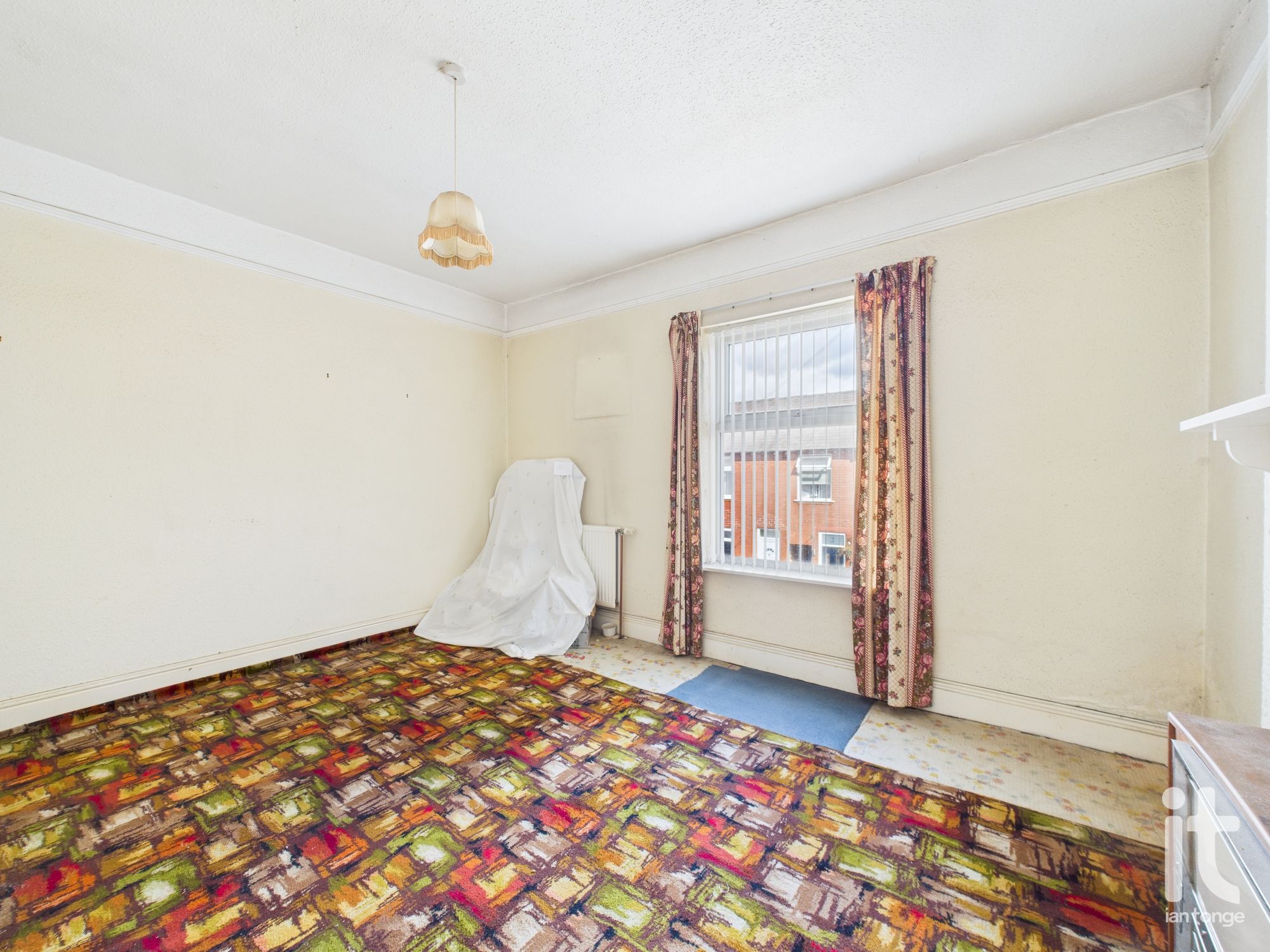 2 bedroom end terraced house SSTC in Stockport - Photograph 3.