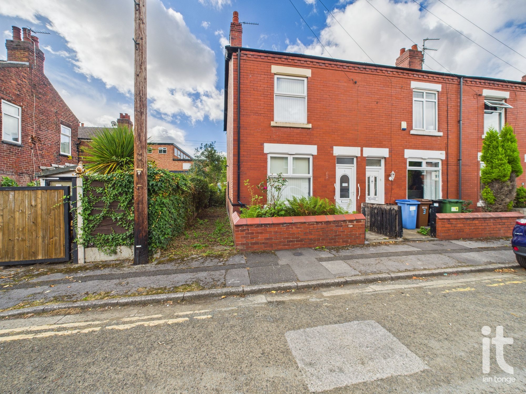 2 bedroom end terraced house SSTC in Stockport - Photograph 1.