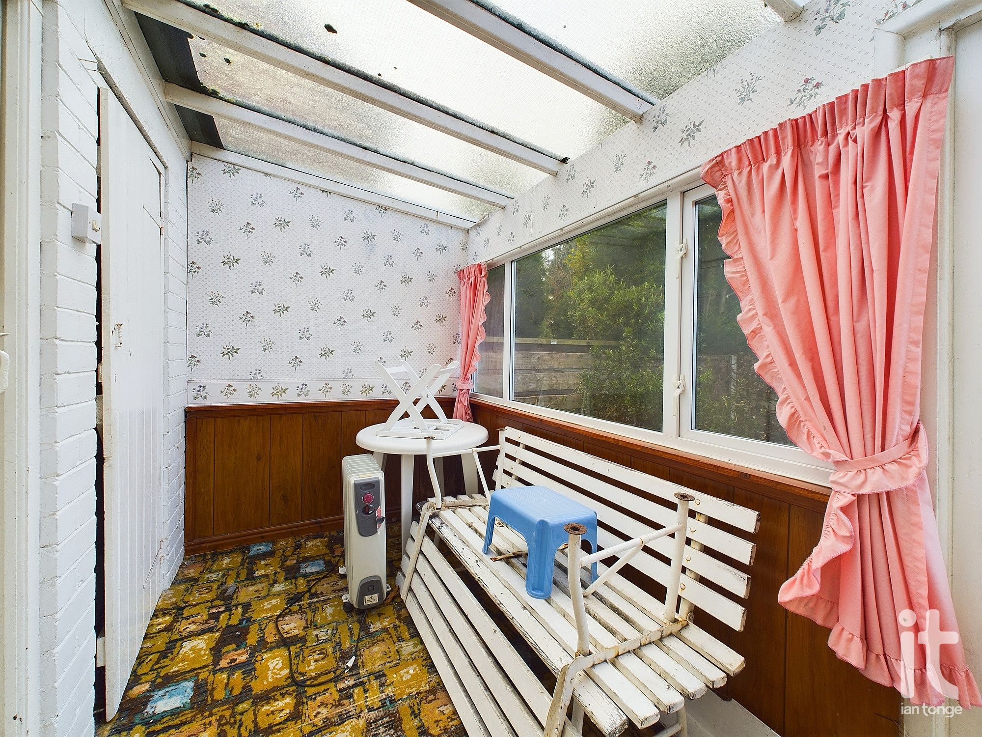 3 bedroom semi-detached house SSTC in Stockport - Photograph 13.