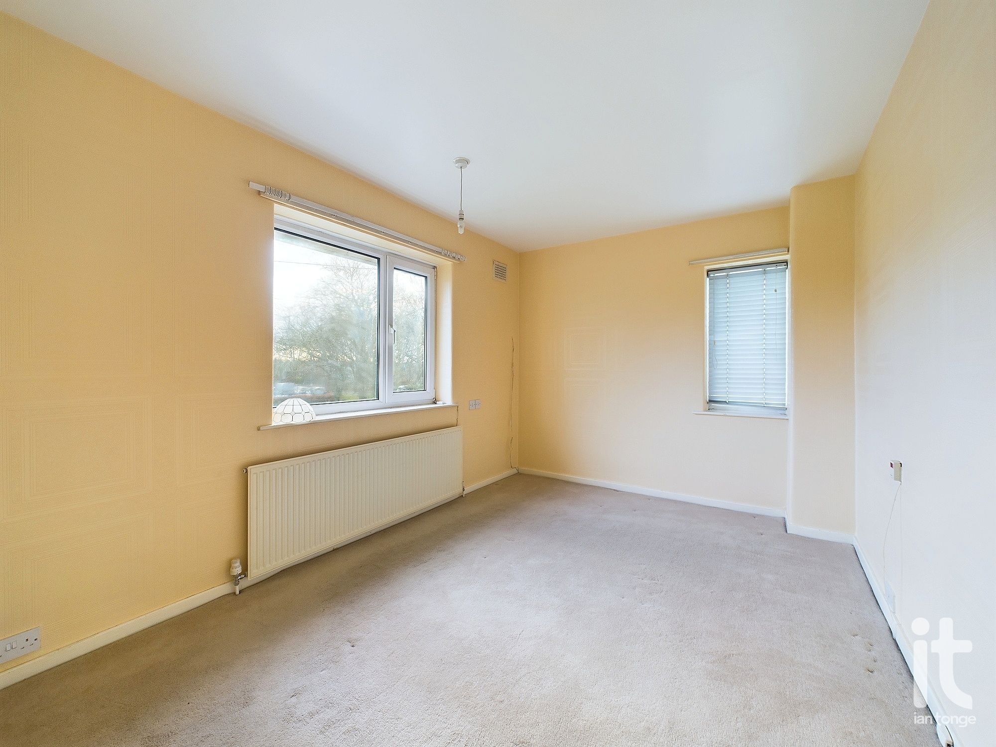 3 bedroom semi-detached house SSTC in Stockport - Photograph 15.