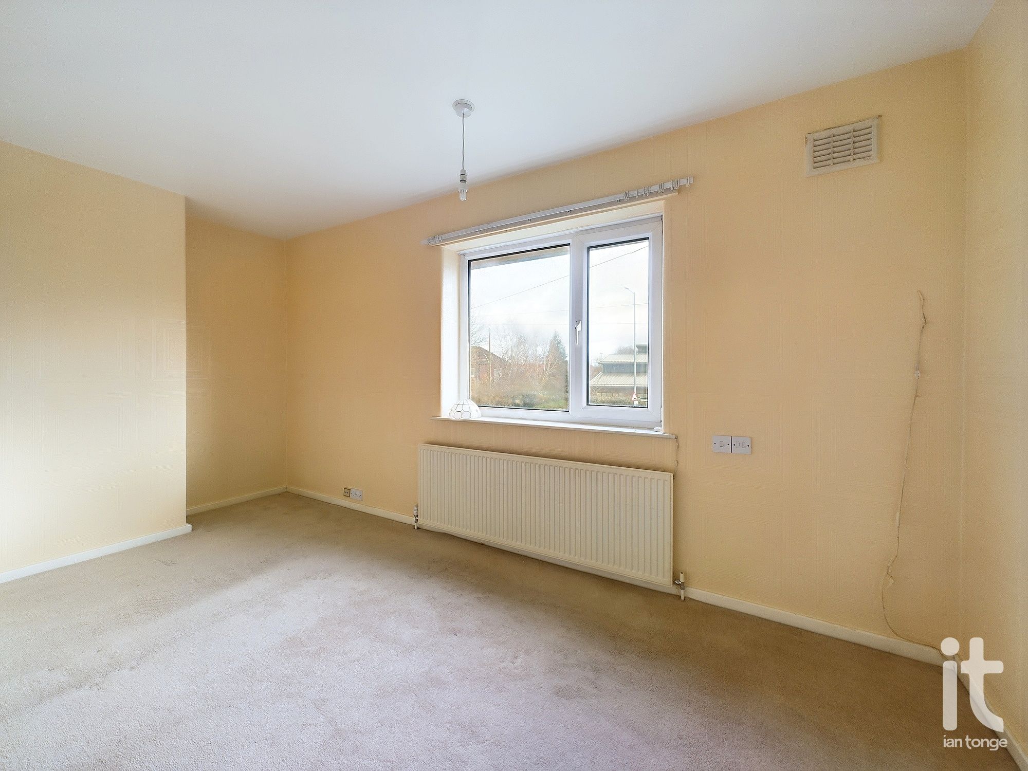 3 bedroom semi-detached house SSTC in Stockport - Photograph 16.