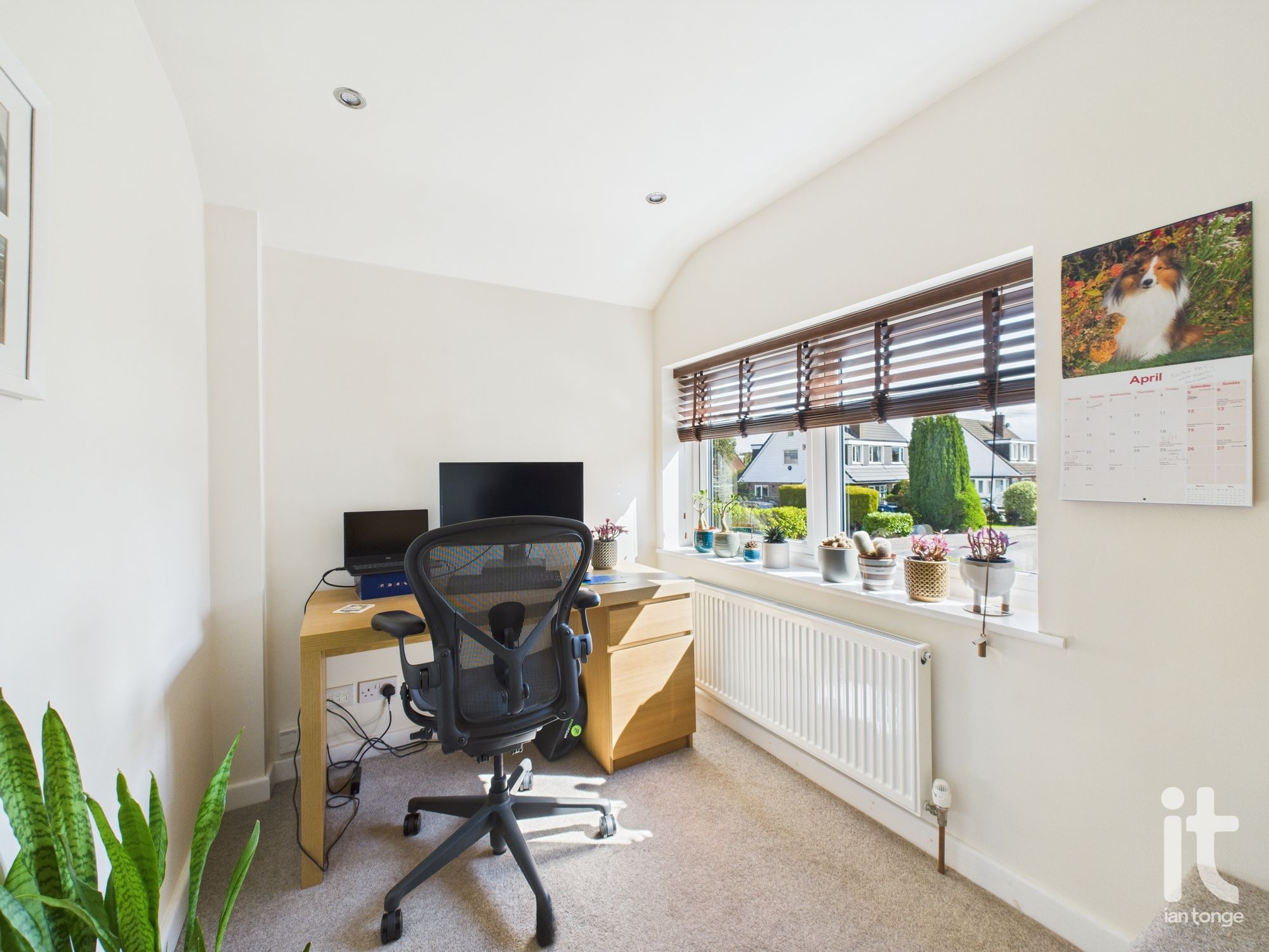 3 bedroom semi-detached house Under Offer in Stockport - Photograph 26.