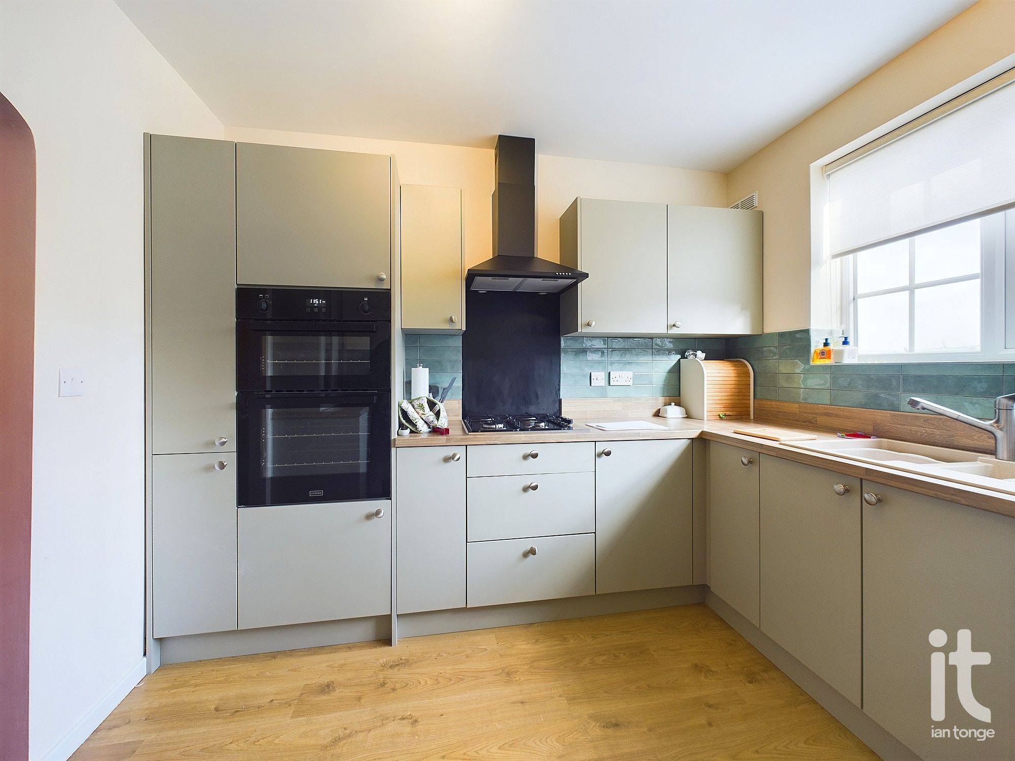 4 bedroom detached house For Sale in Stockport - Photograph 12.