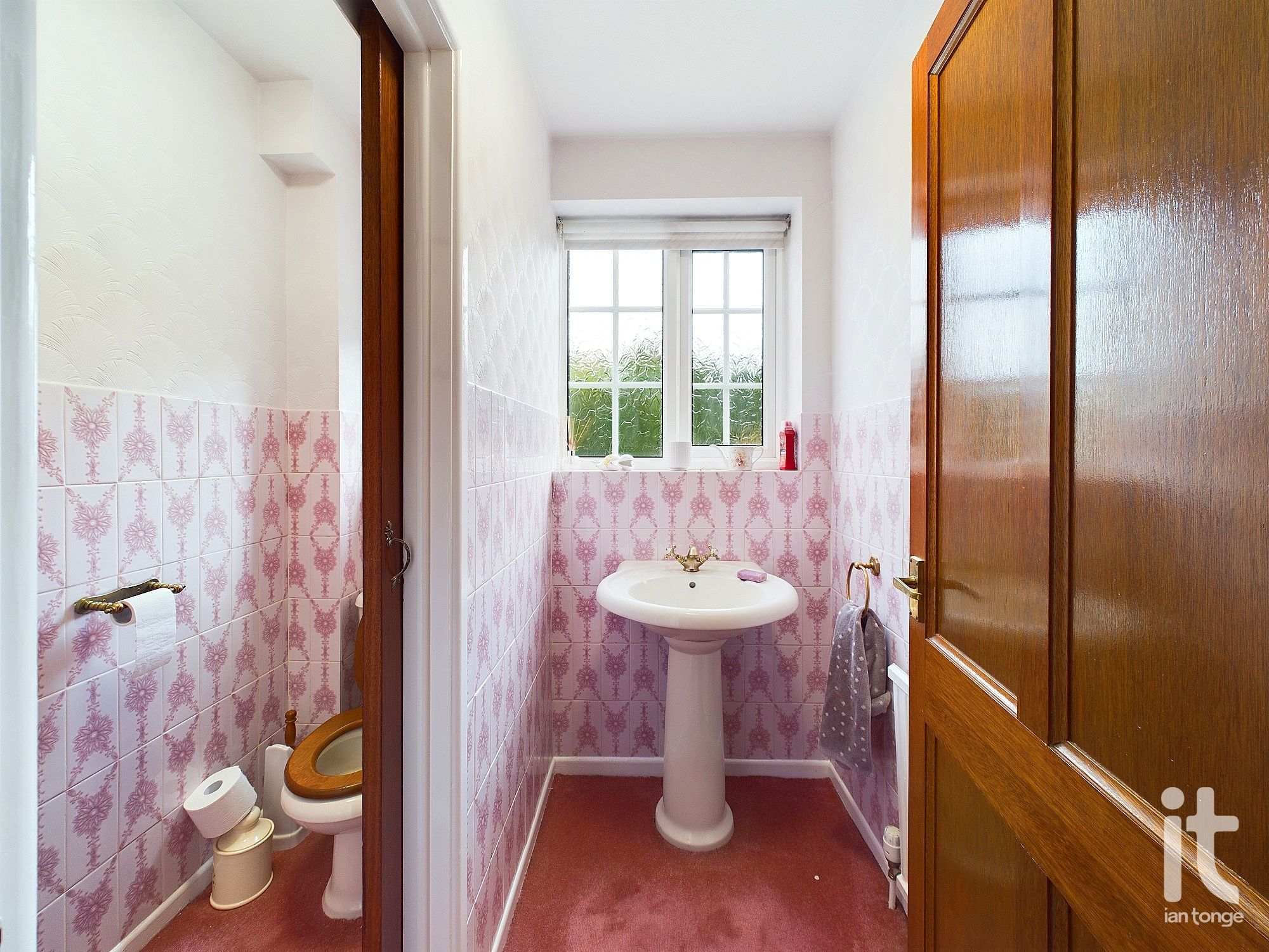 4 bedroom detached house For Sale in Stockport - Photograph 25.