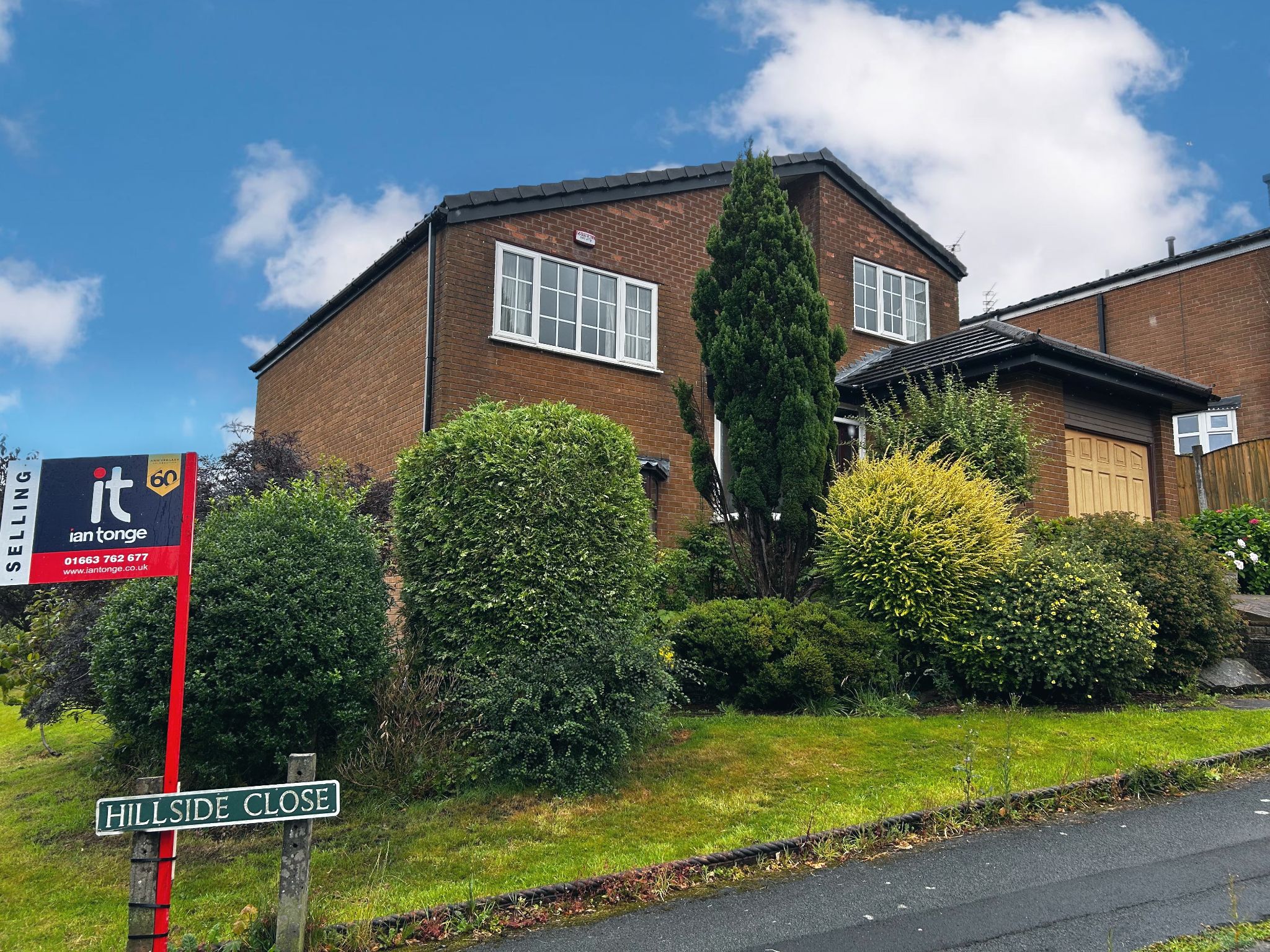 4 bedroom detached house For Sale in Stockport - Photograph 1.
