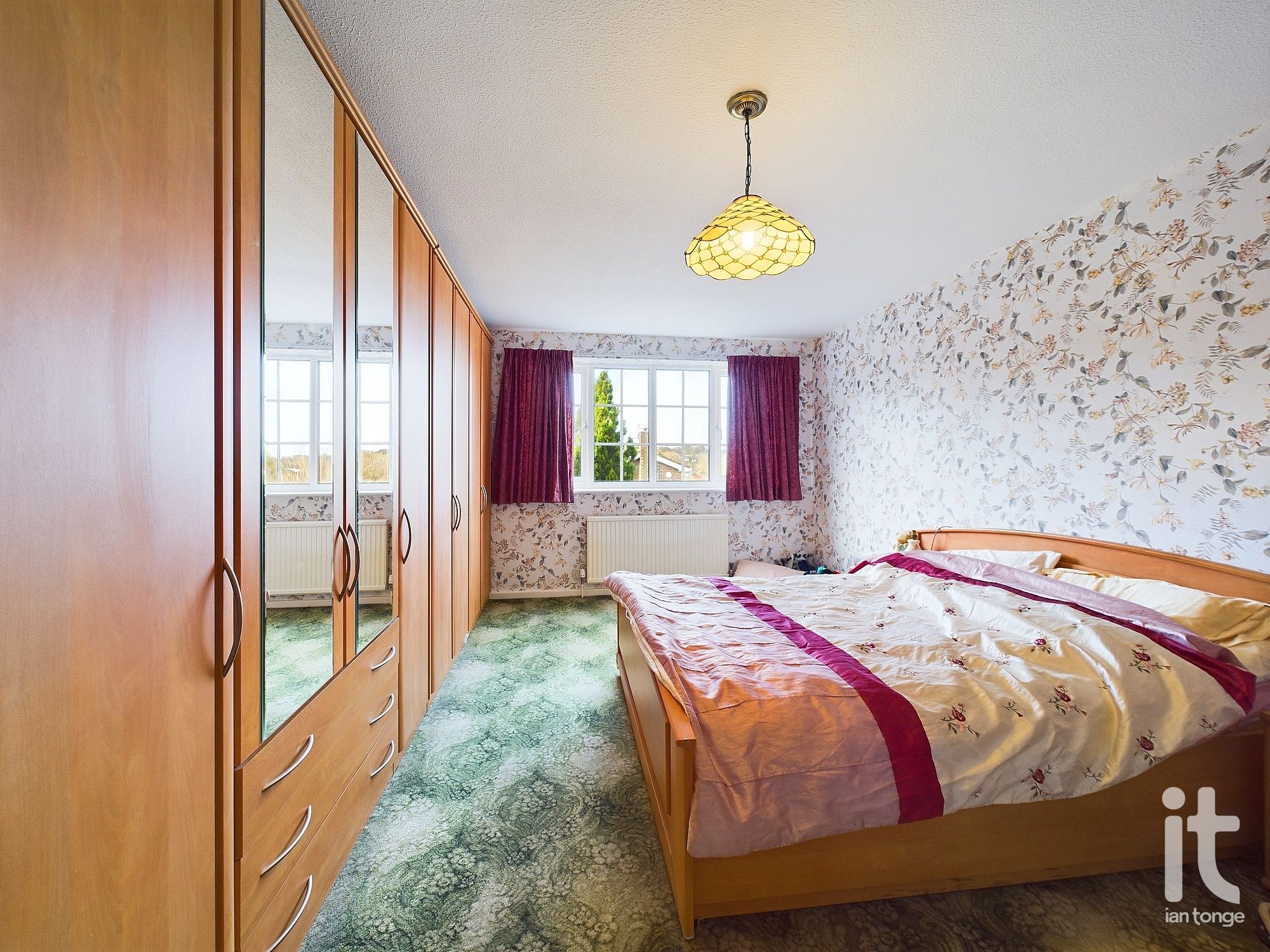 4 bedroom detached house For Sale in Stockport - Photograph 33.
