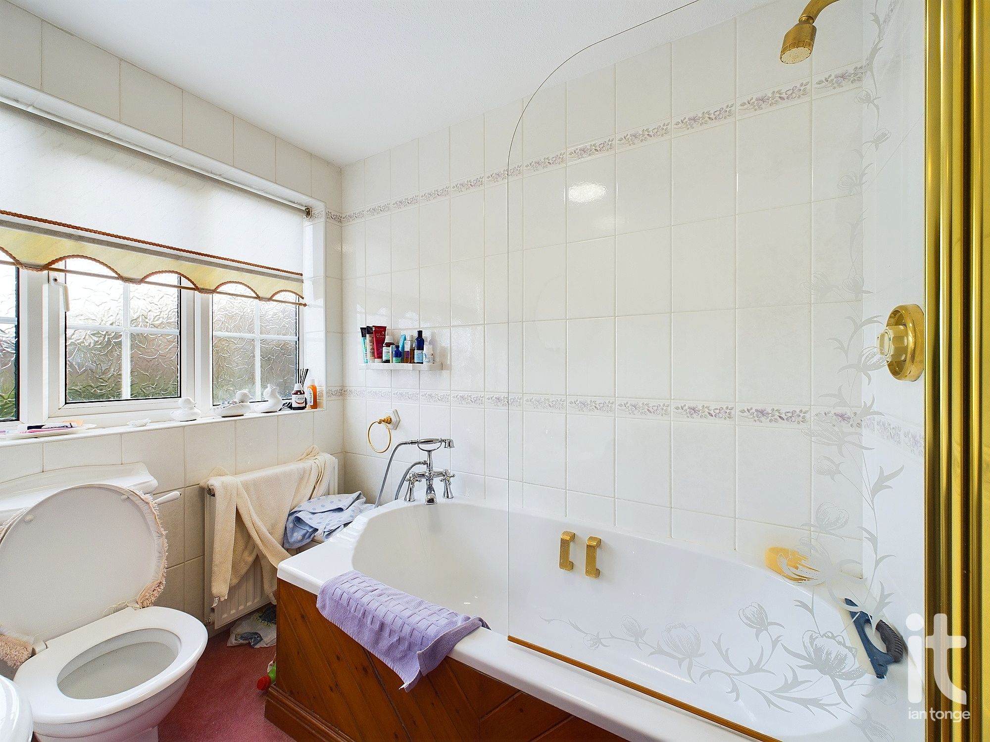 4 bedroom detached house For Sale in Stockport - Photograph 27.